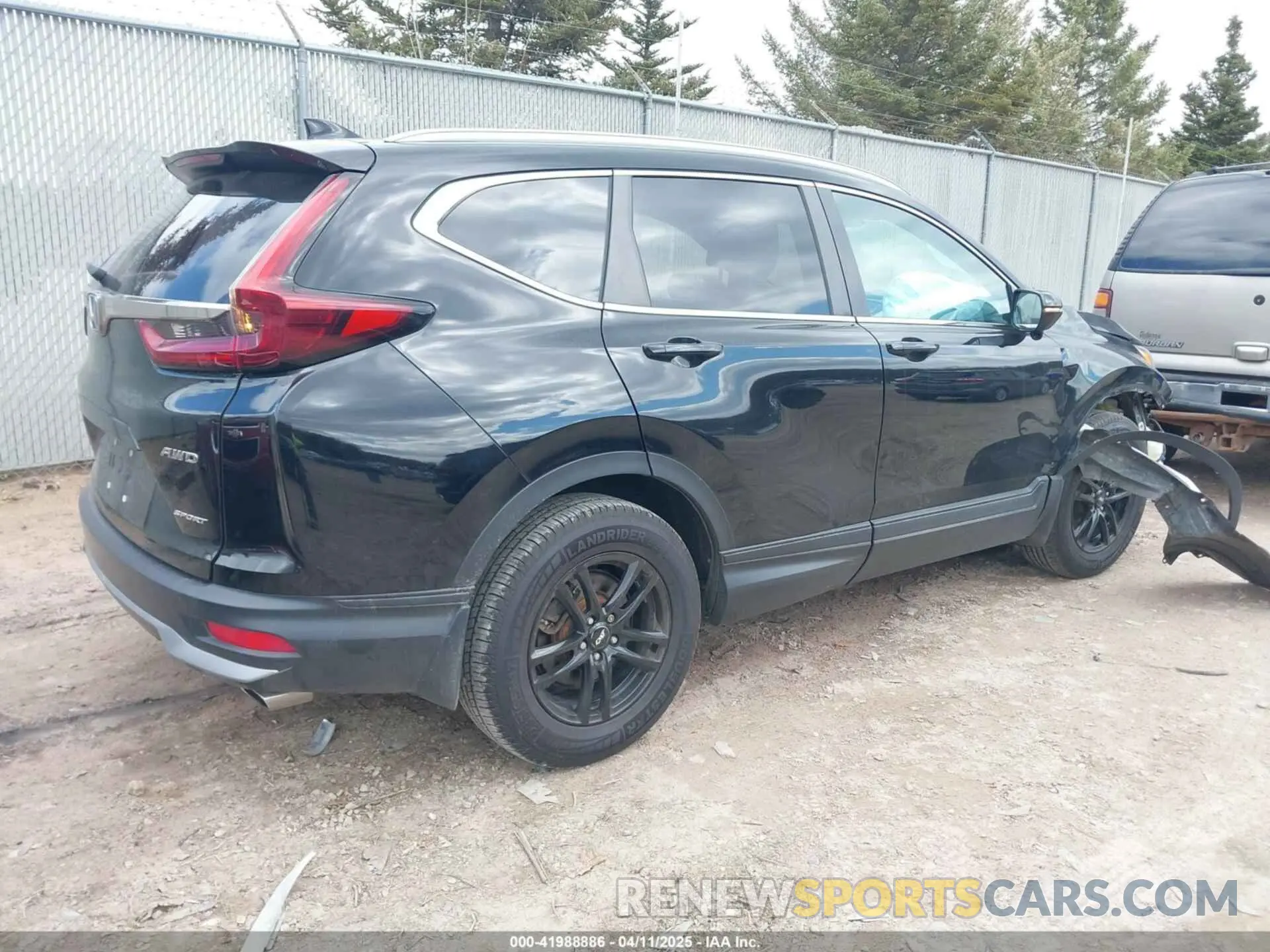 4 Photograph of a damaged car 2HKRW2H42LH238237 HONDA CR-V 2020