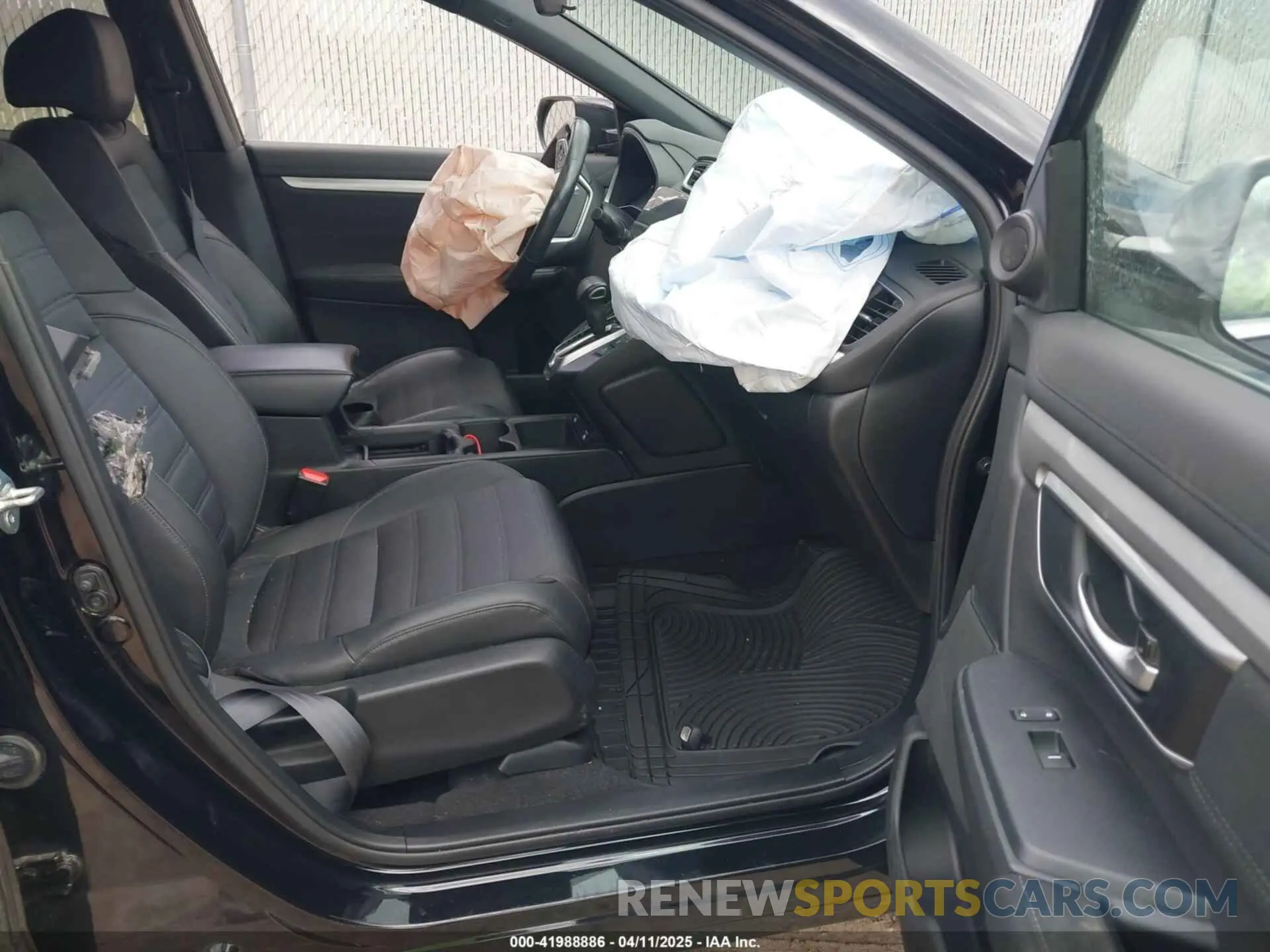 5 Photograph of a damaged car 2HKRW2H42LH238237 HONDA CR-V 2020