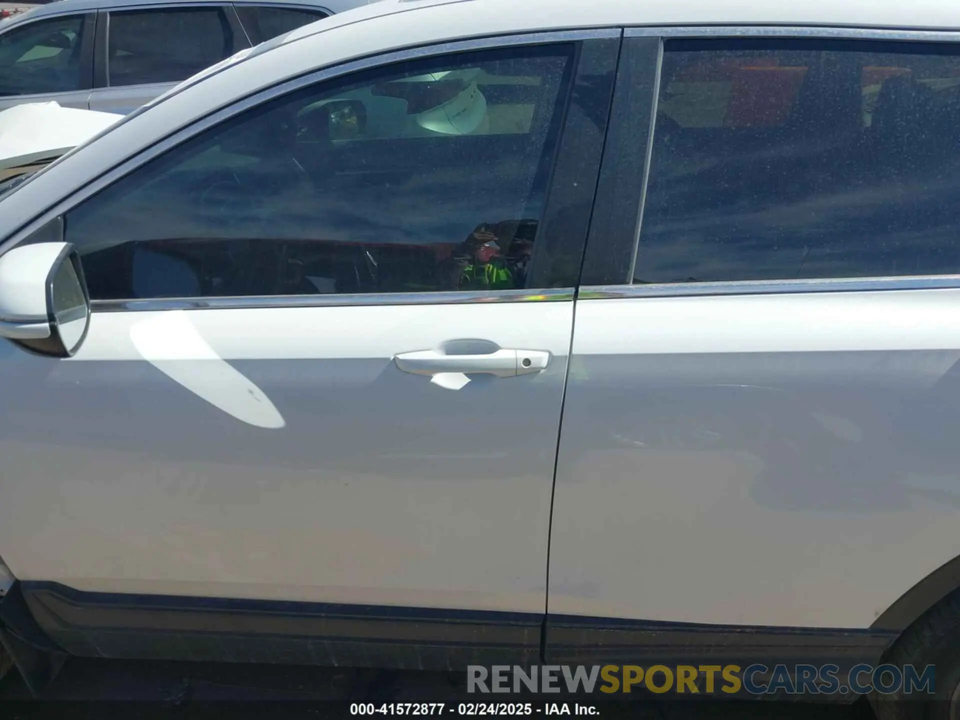 15 Photograph of a damaged car 2HKRW2H51LH692844 HONDA CR-V 2020