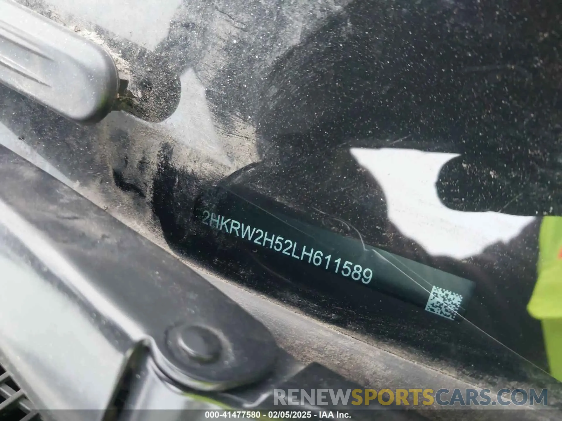 18 Photograph of a damaged car 2HKRW2H52LH611589 HONDA CR-V 2020