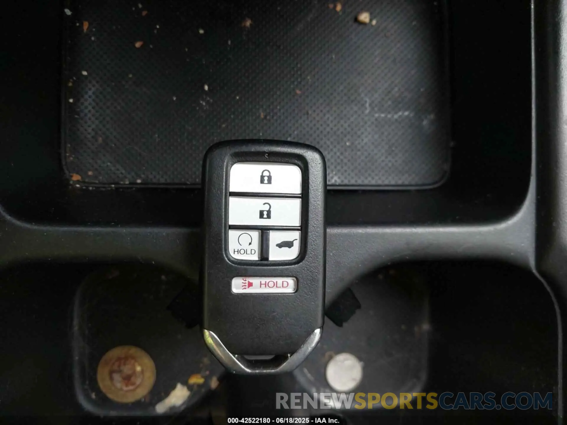 11 Photograph of a damaged car 2HKRW2H53LH600486 HONDA CR-V 2020