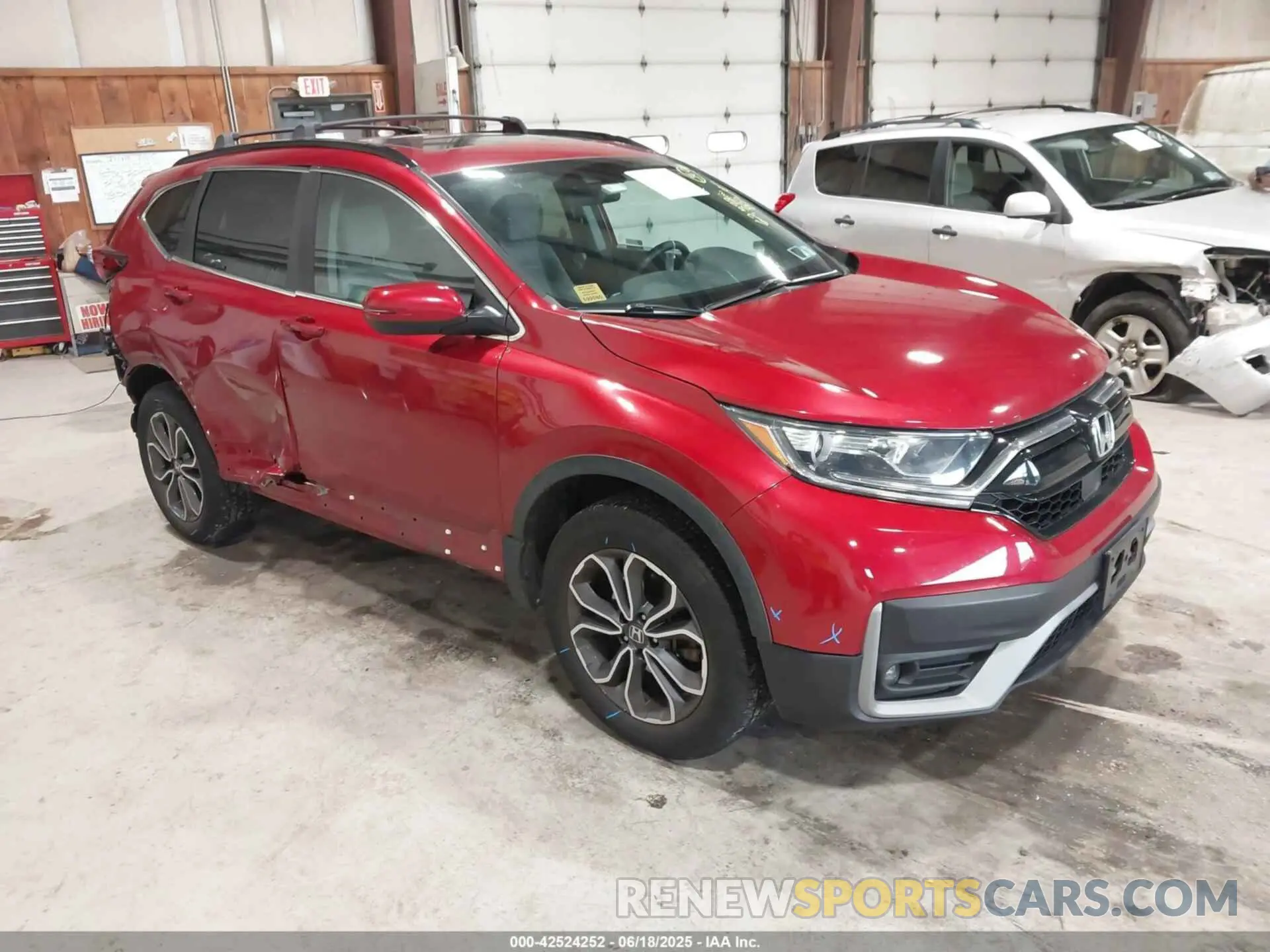 1 Photograph of a damaged car 2HKRW2H53LH670909 HONDA CR-V 2020