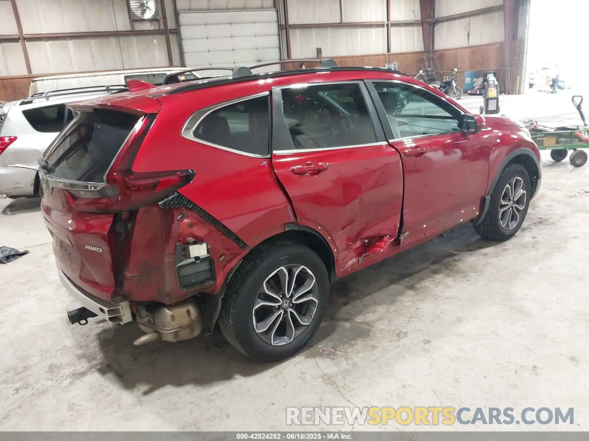 4 Photograph of a damaged car 2HKRW2H53LH670909 HONDA CR-V 2020