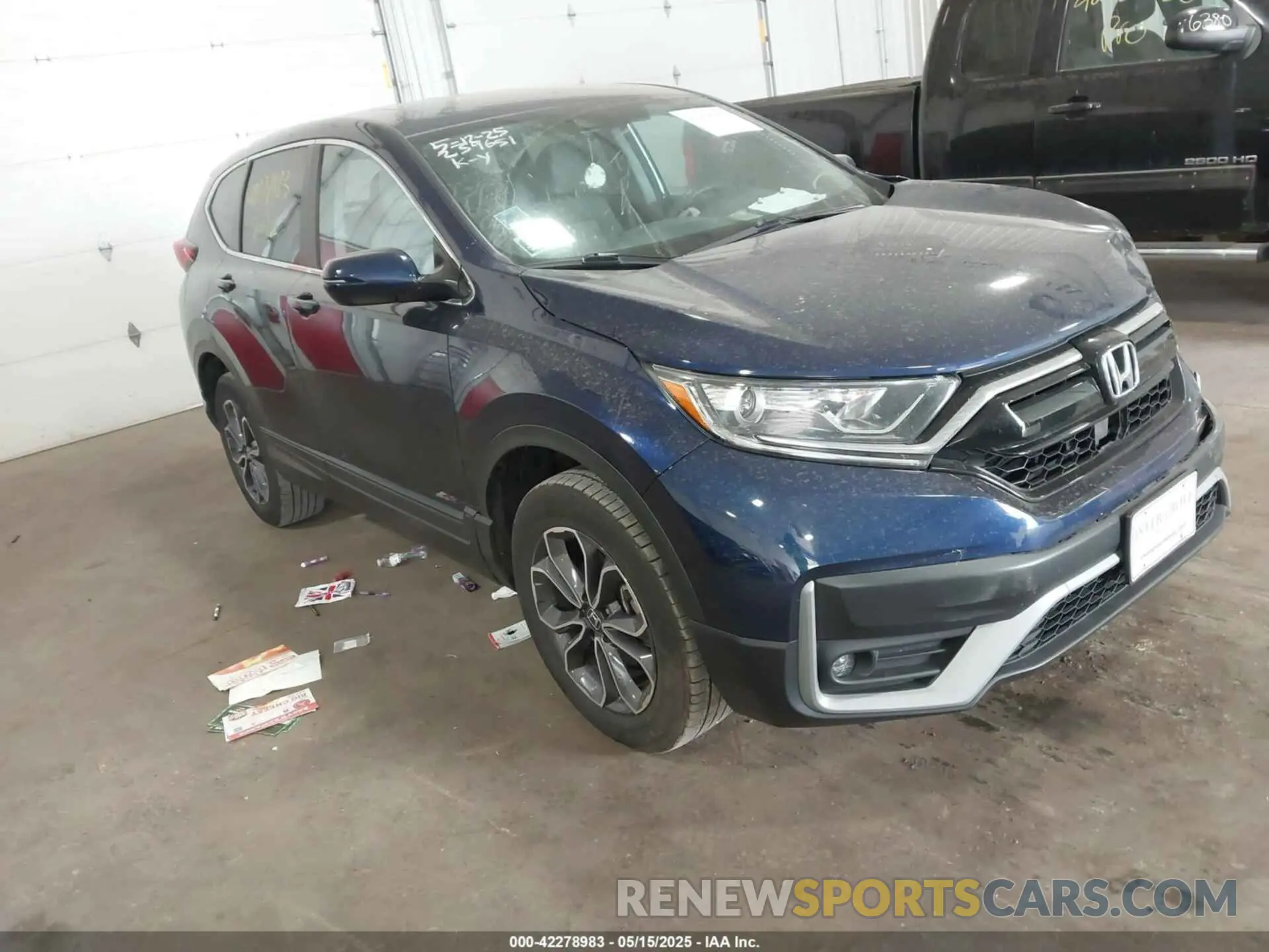 1 Photograph of a damaged car 2HKRW2H55LH614082 HONDA CR-V 2020