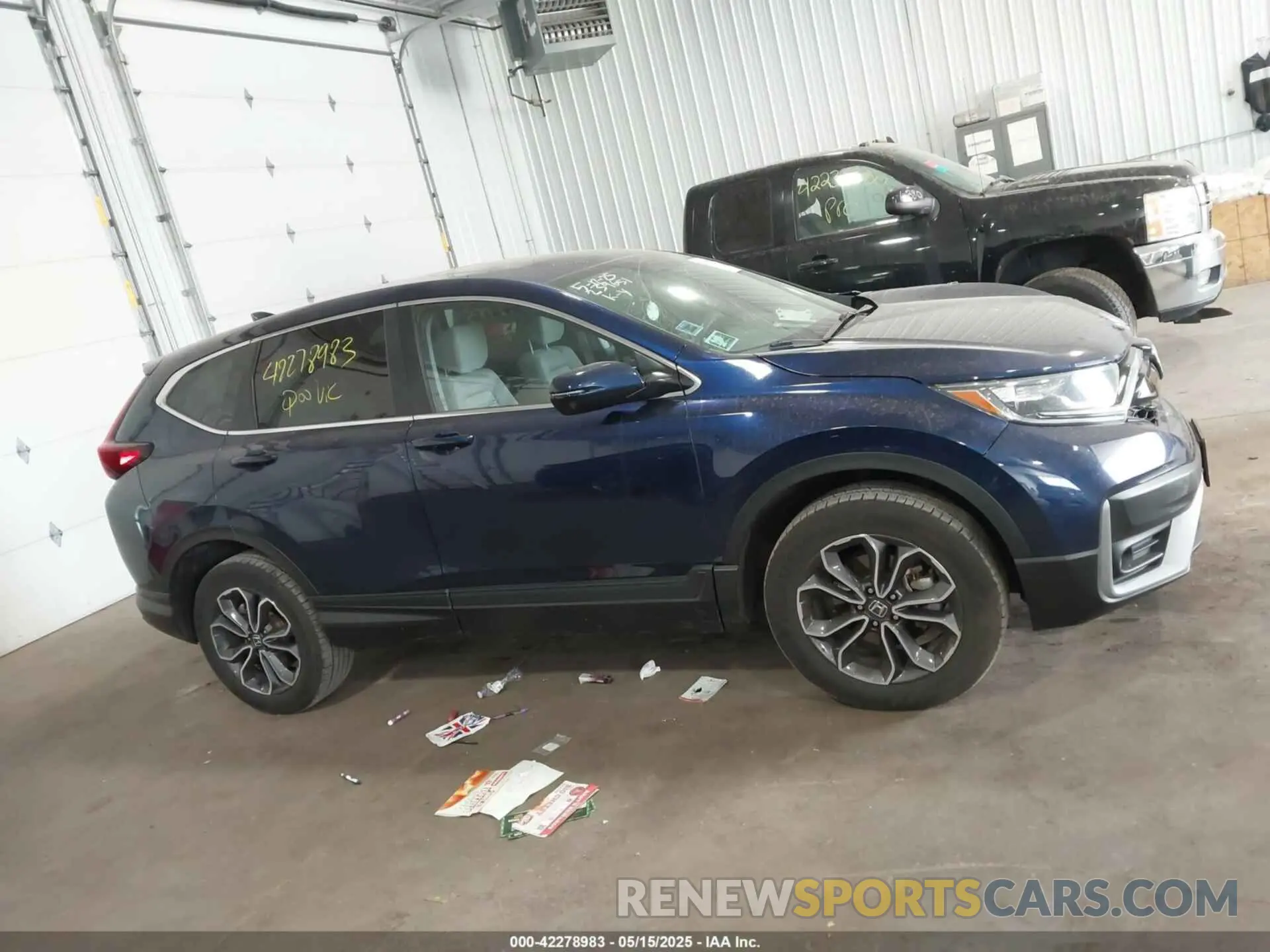 13 Photograph of a damaged car 2HKRW2H55LH614082 HONDA CR-V 2020