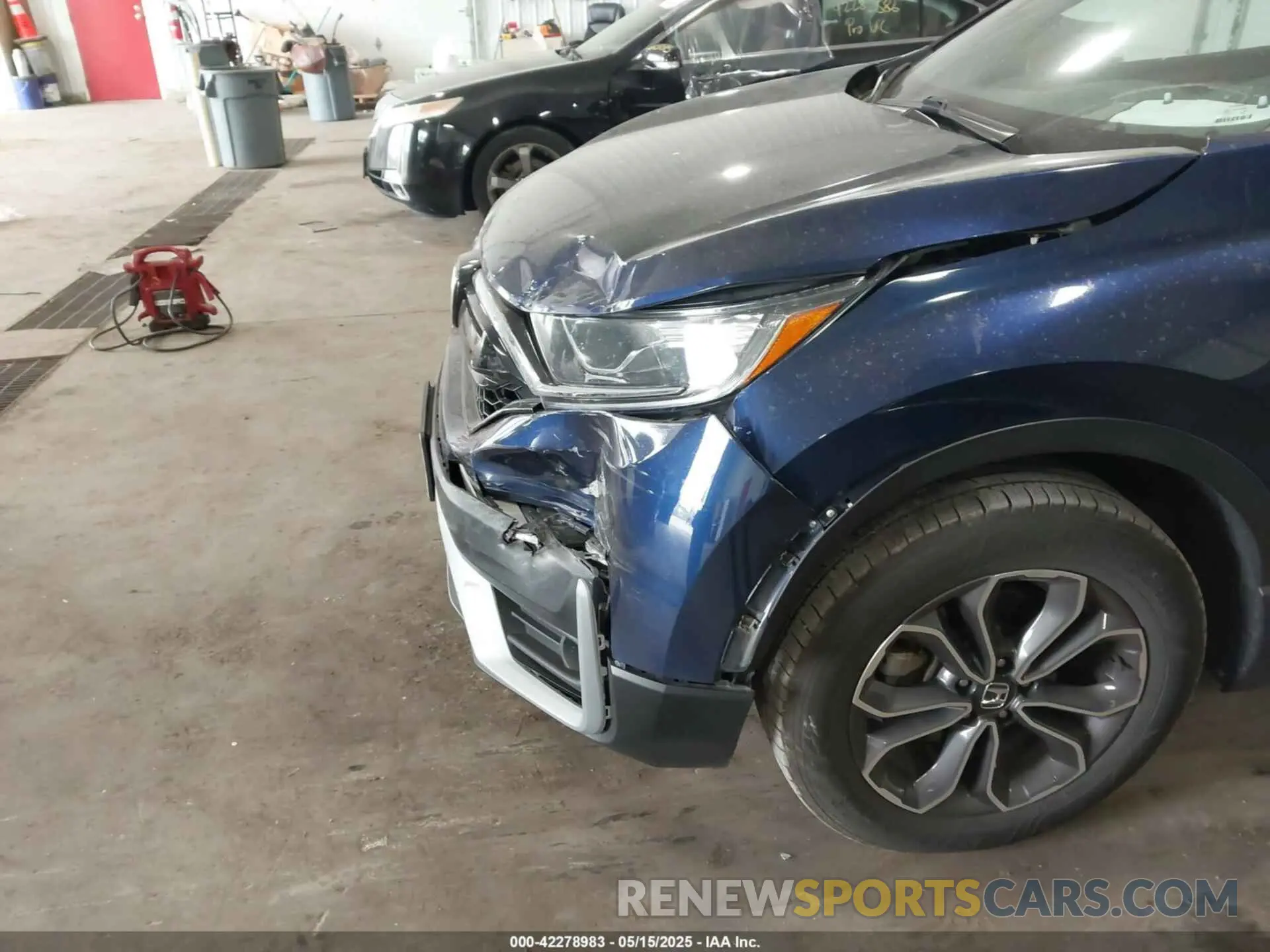 6 Photograph of a damaged car 2HKRW2H55LH614082 HONDA CR-V 2020