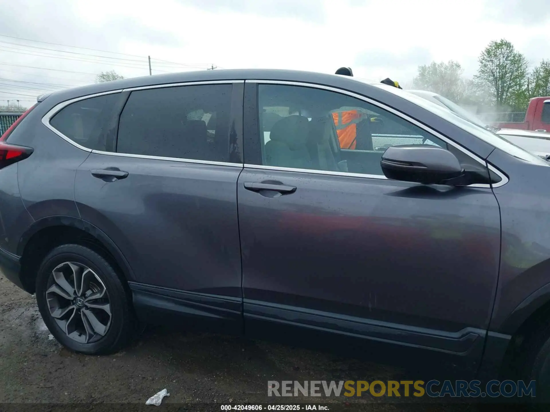 13 Photograph of a damaged car 2HKRW2H56LH650301 HONDA CR-V 2020