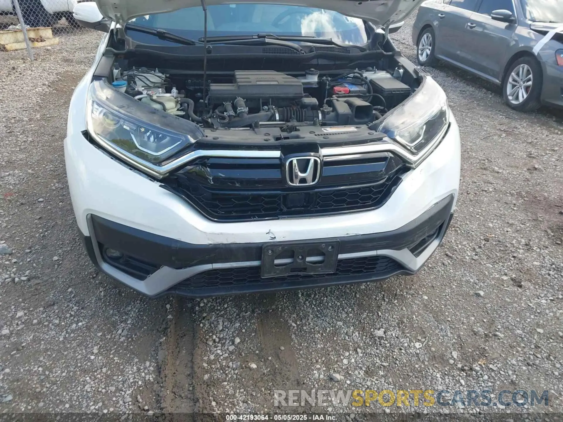 6 Photograph of a damaged car 2HKRW2H57L8645401 HONDA CR-V 2020