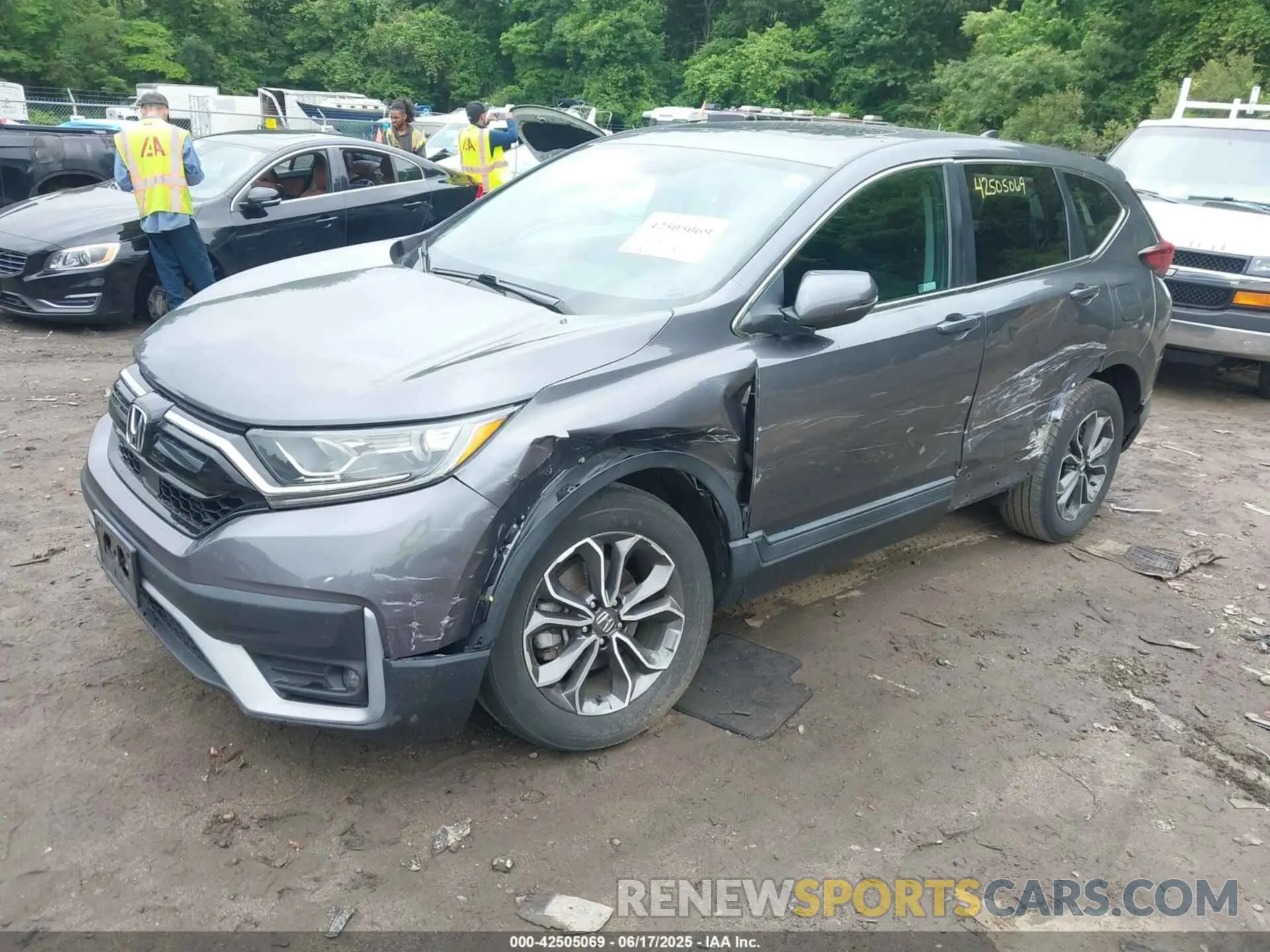 2 Photograph of a damaged car 2HKRW2H57LH635998 HONDA CR-V 2020