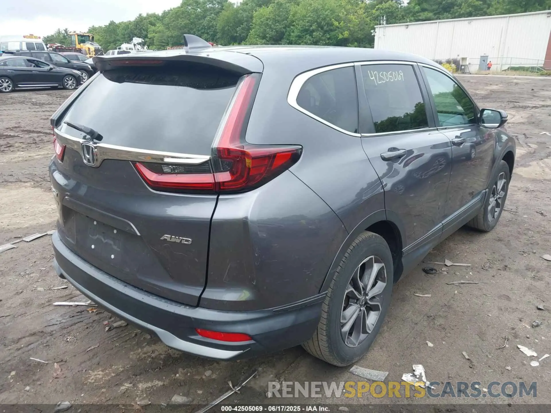 4 Photograph of a damaged car 2HKRW2H57LH635998 HONDA CR-V 2020