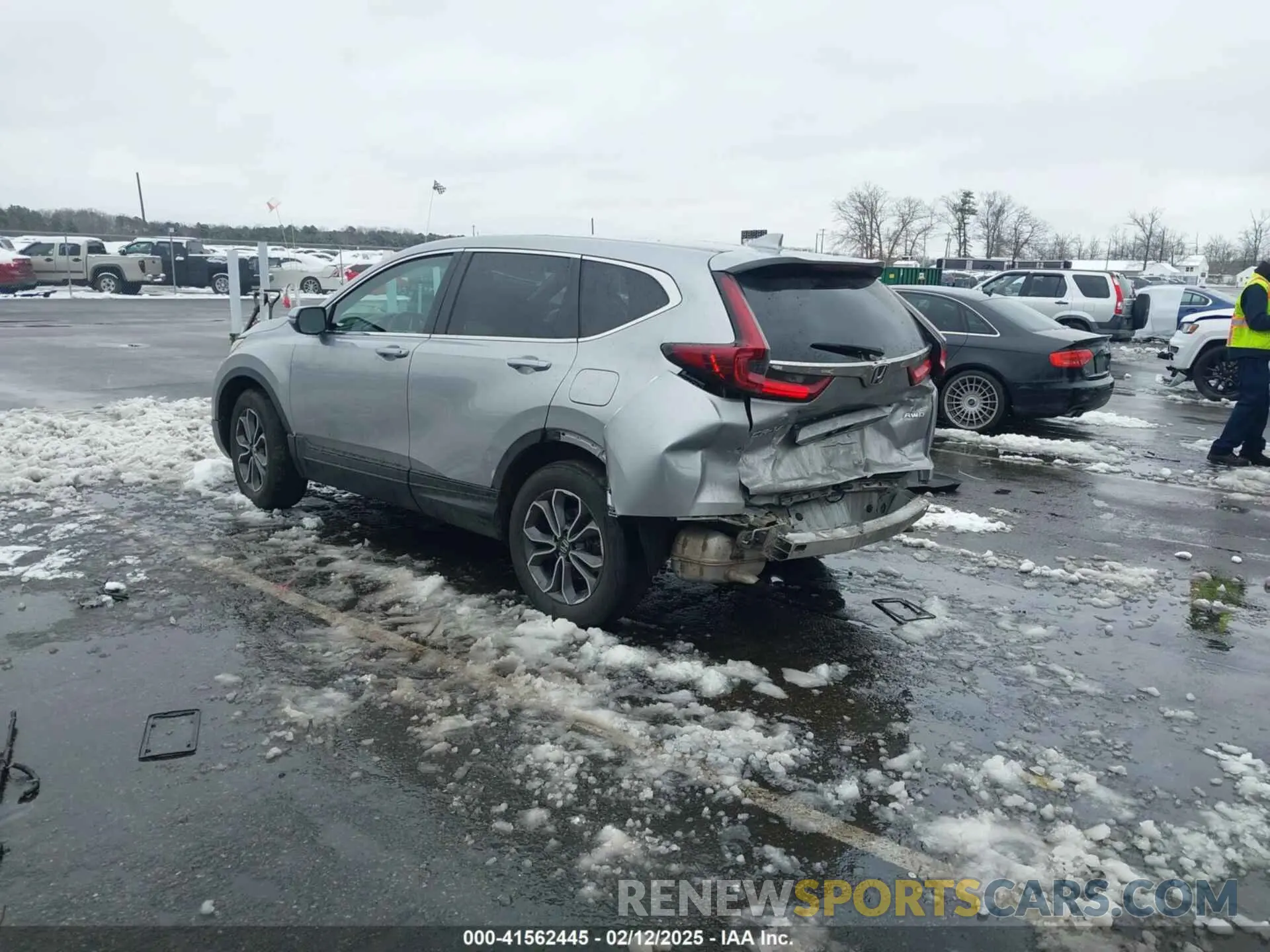 3 Photograph of a damaged car 2HKRW2H57LH696512 HONDA CR-V 2020