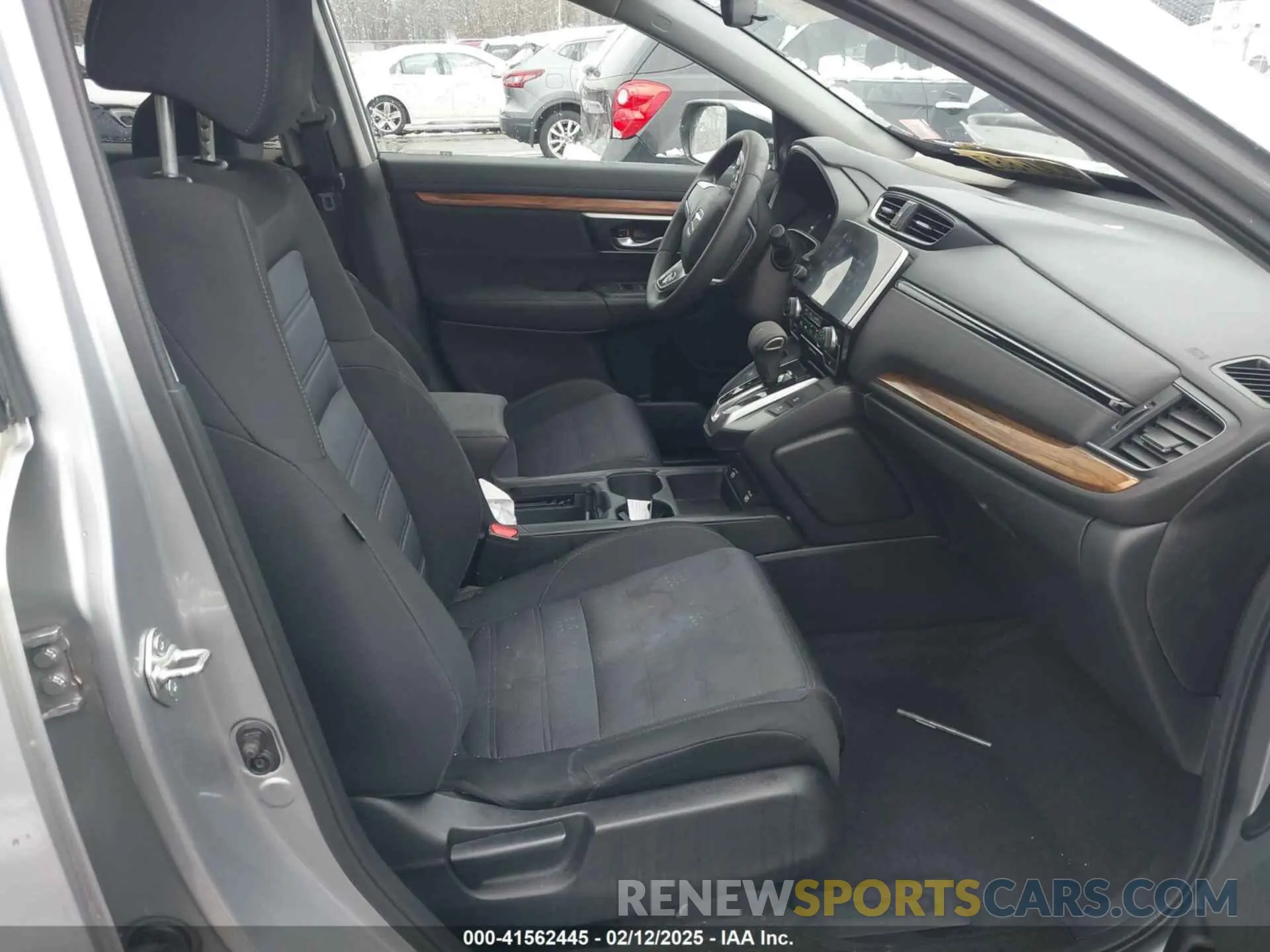 5 Photograph of a damaged car 2HKRW2H57LH696512 HONDA CR-V 2020