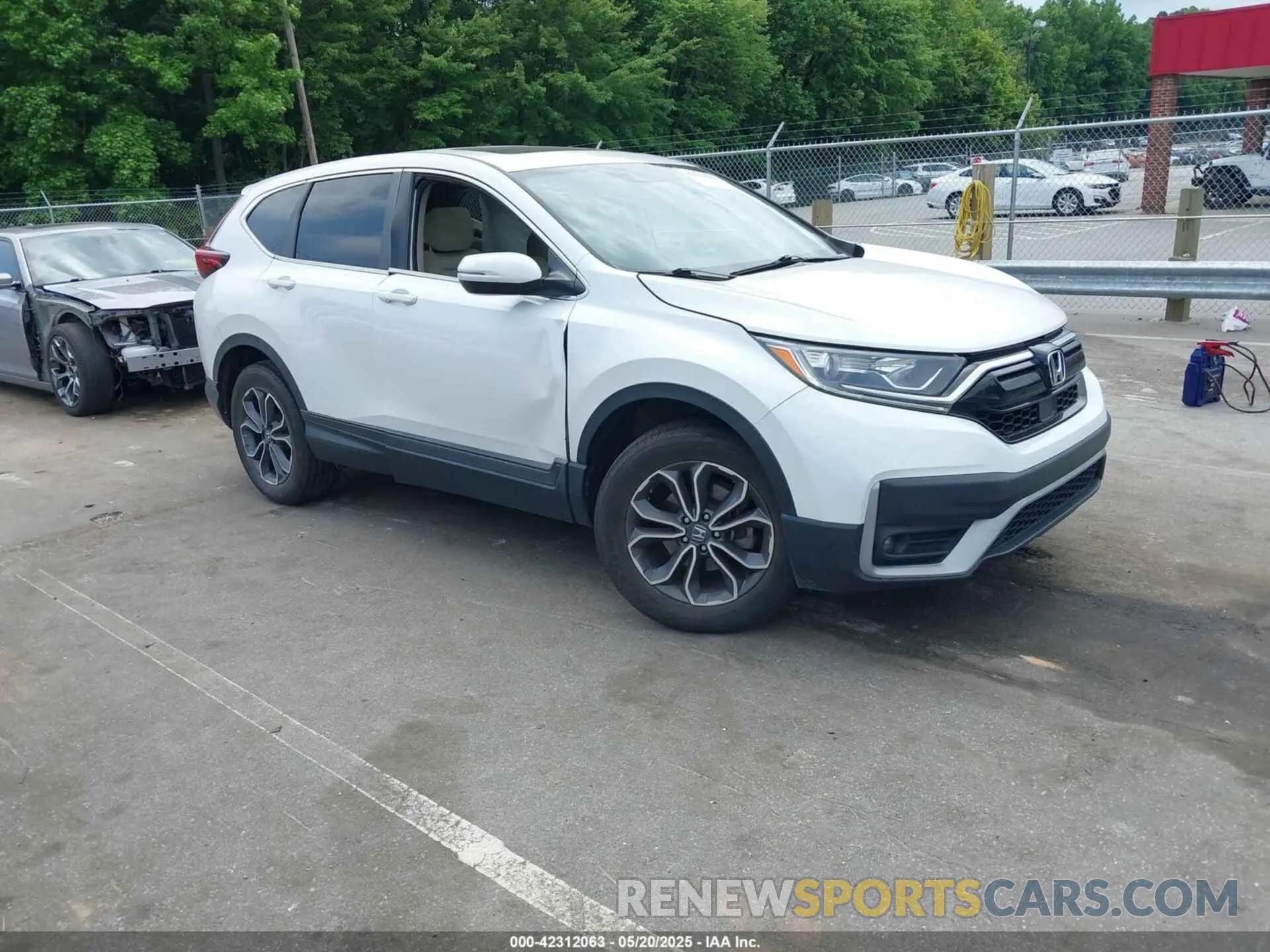 1 Photograph of a damaged car 2HKRW2H57LH699426 HONDA CR-V 2020