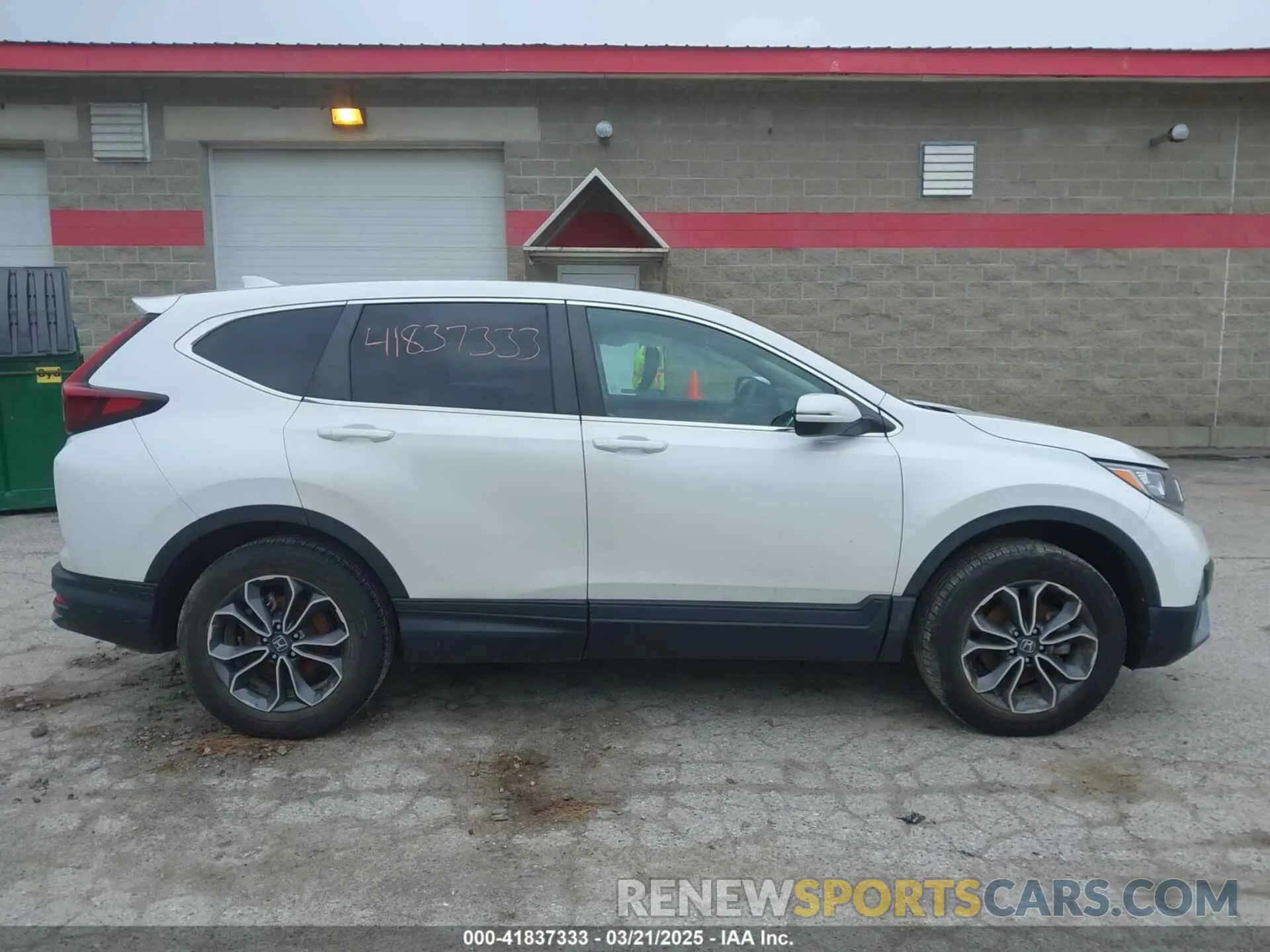13 Photograph of a damaged car 2HKRW2H58LH673689 HONDA CR-V 2020