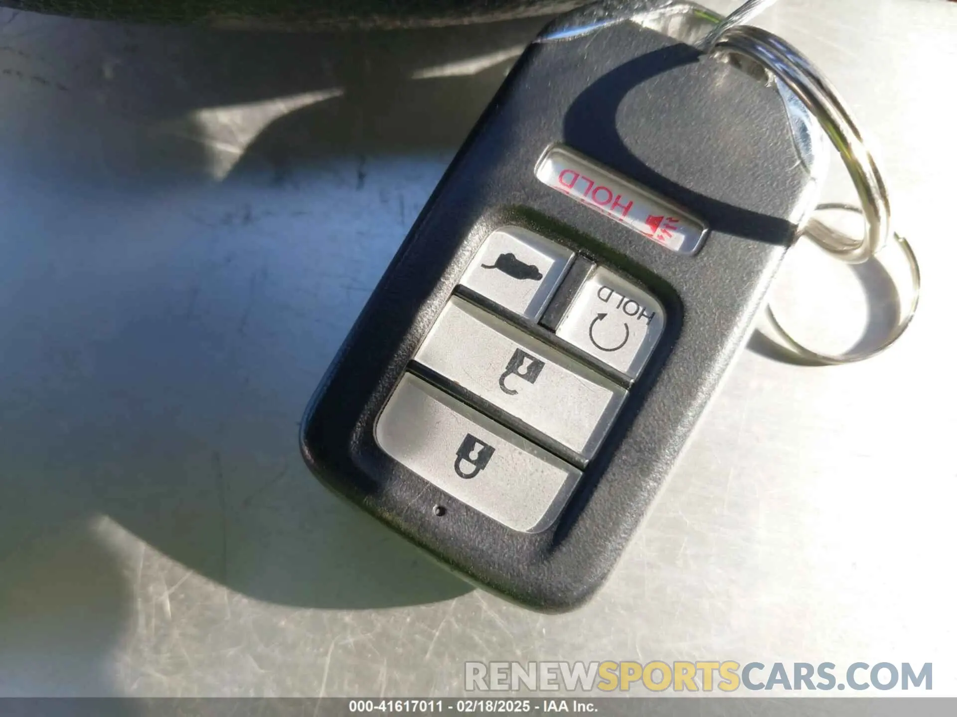11 Photograph of a damaged car 2HKRW2H59LH606857 HONDA CR-V 2020