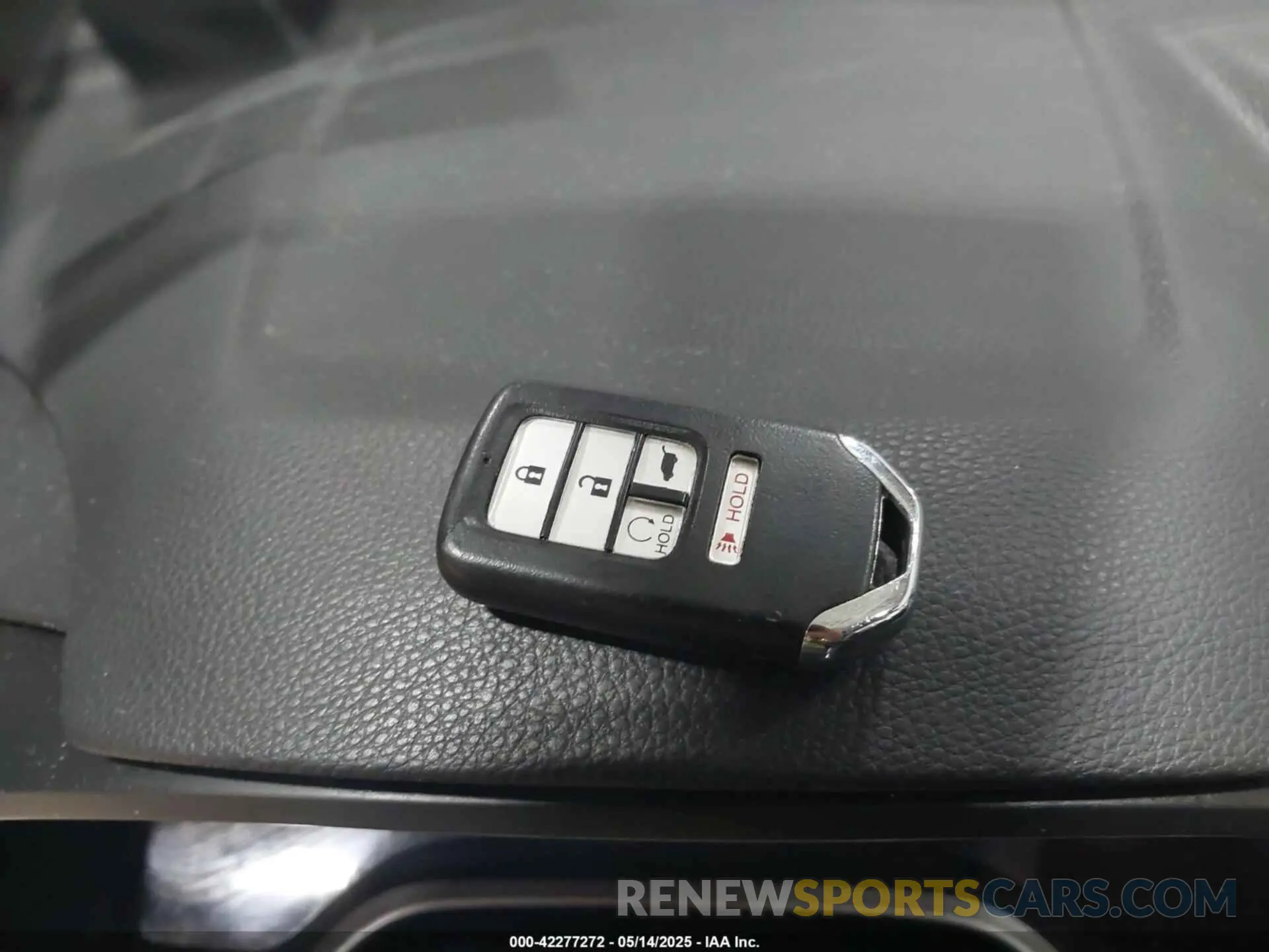 11 Photograph of a damaged car 2HKRW2H59LH682207 HONDA CR-V 2020