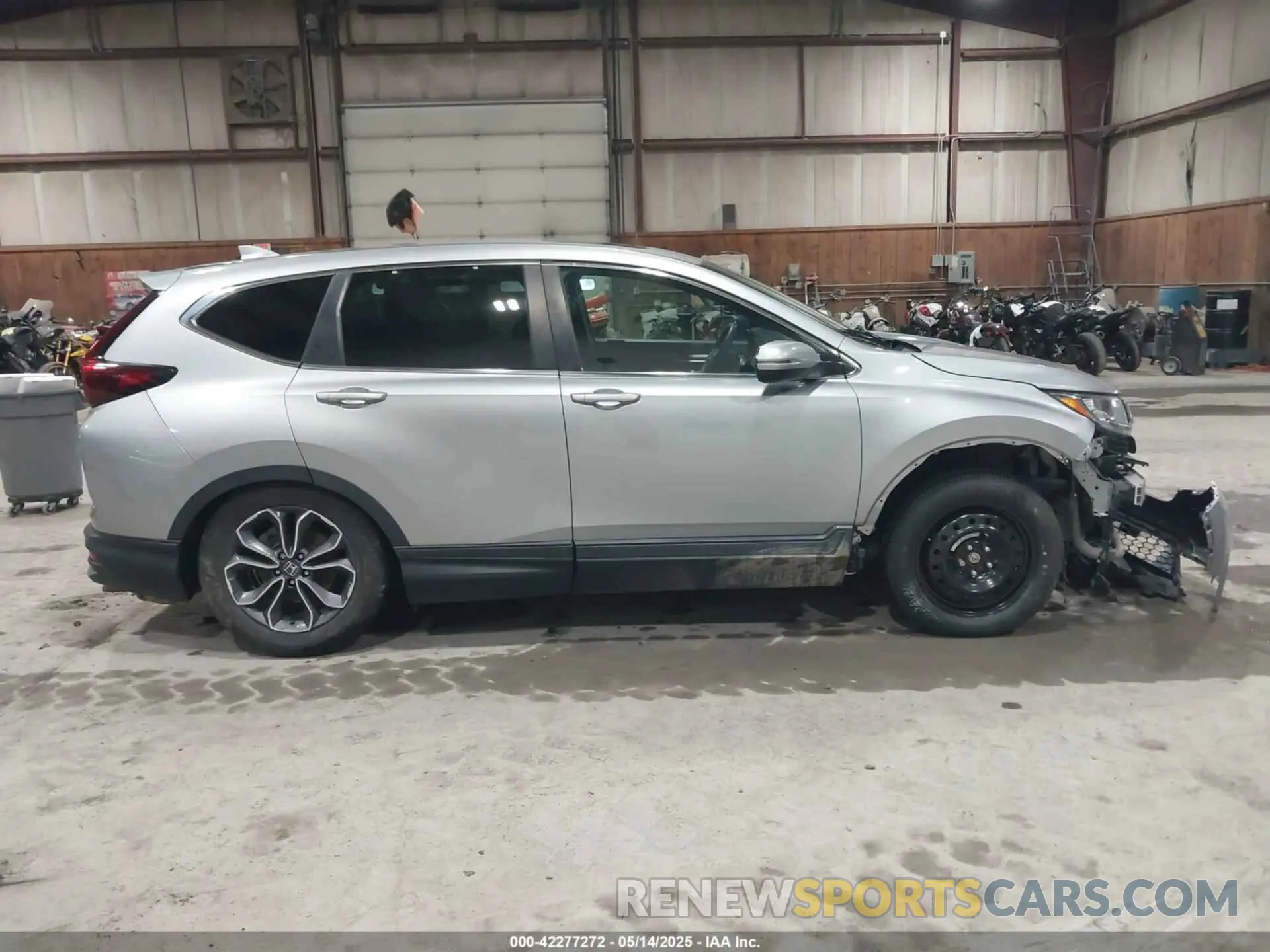 13 Photograph of a damaged car 2HKRW2H59LH682207 HONDA CR-V 2020