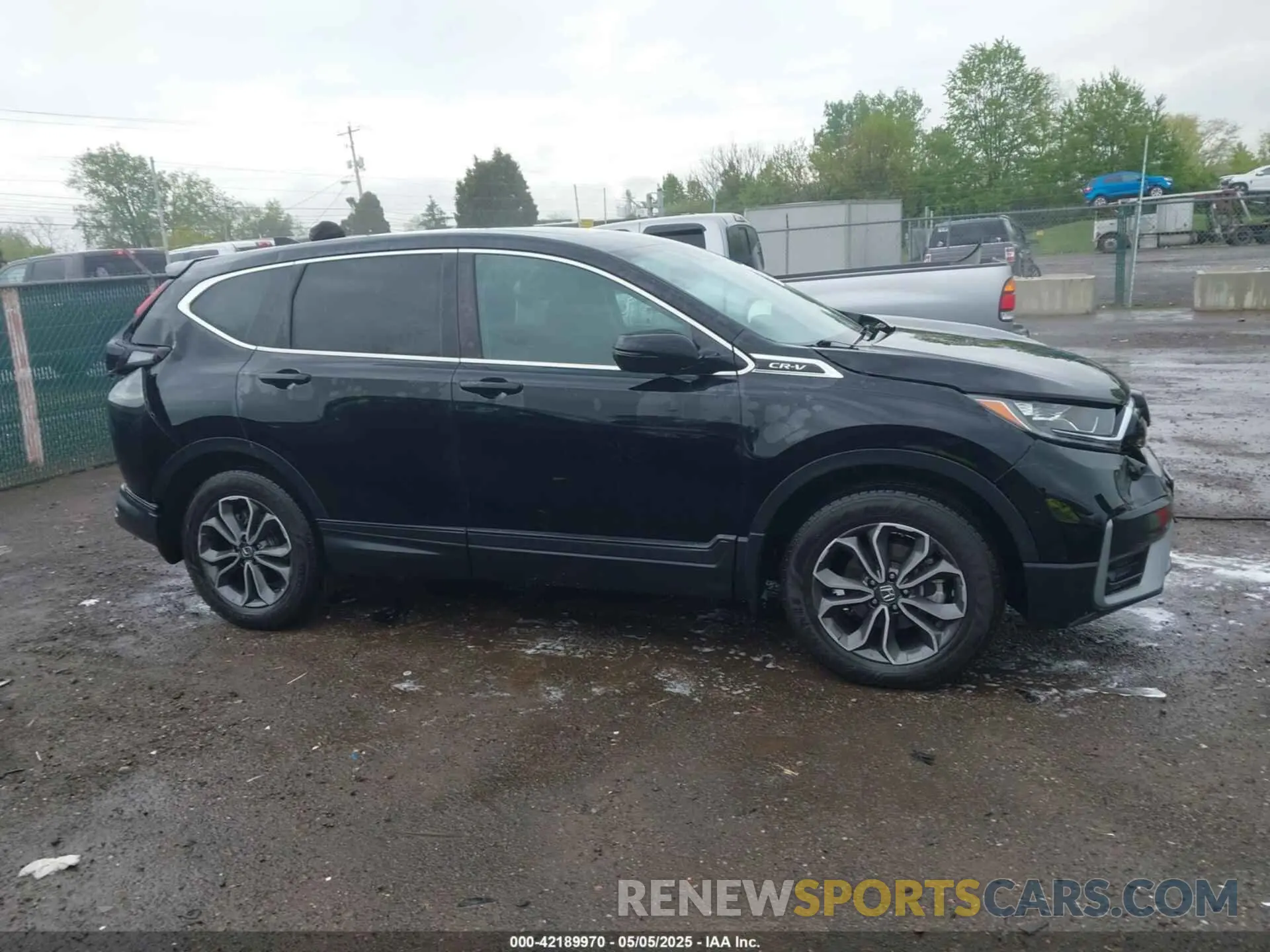13 Photograph of a damaged car 2HKRW2H5XLH641486 HONDA CR-V 2020