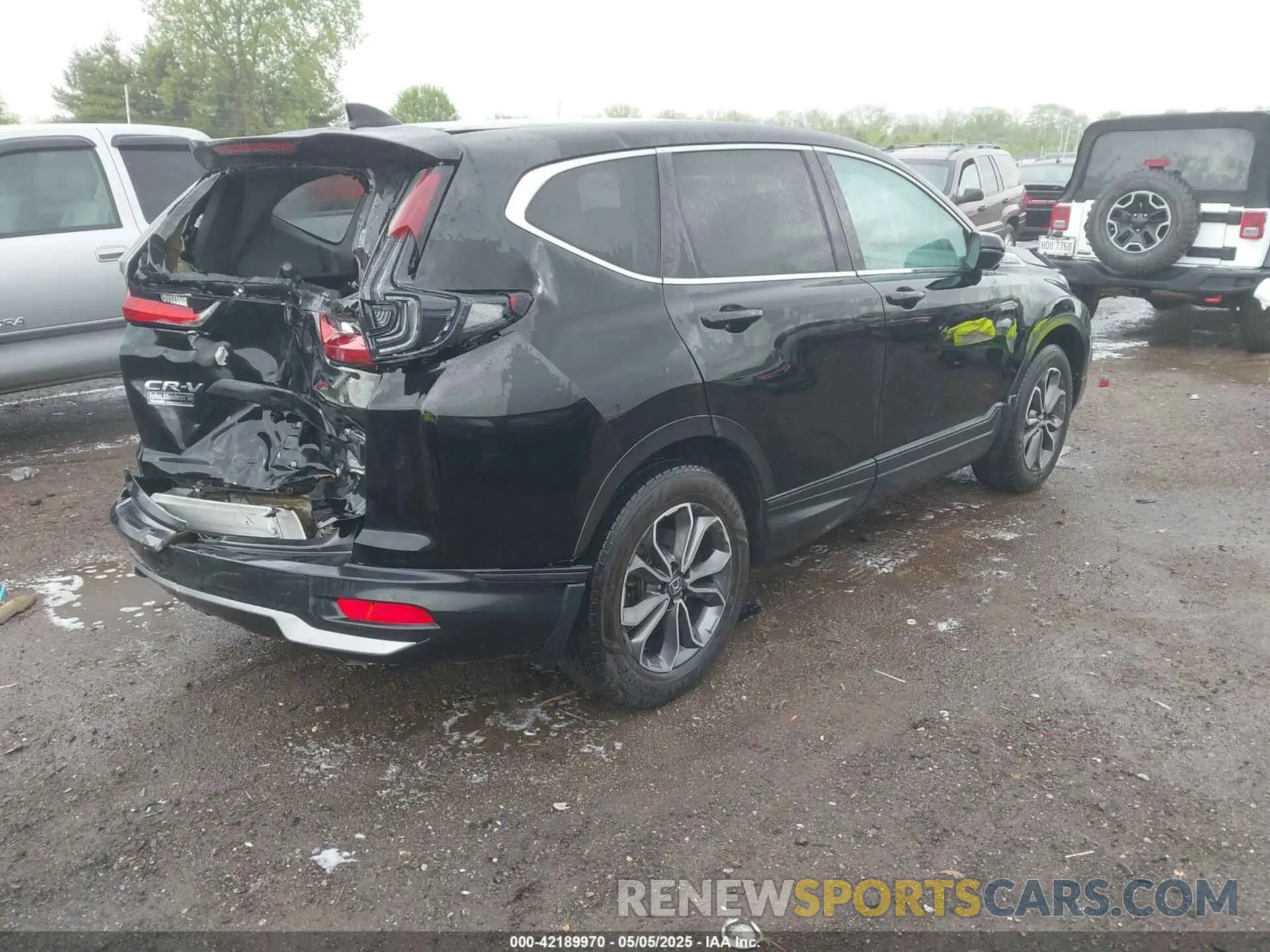 4 Photograph of a damaged car 2HKRW2H5XLH641486 HONDA CR-V 2020