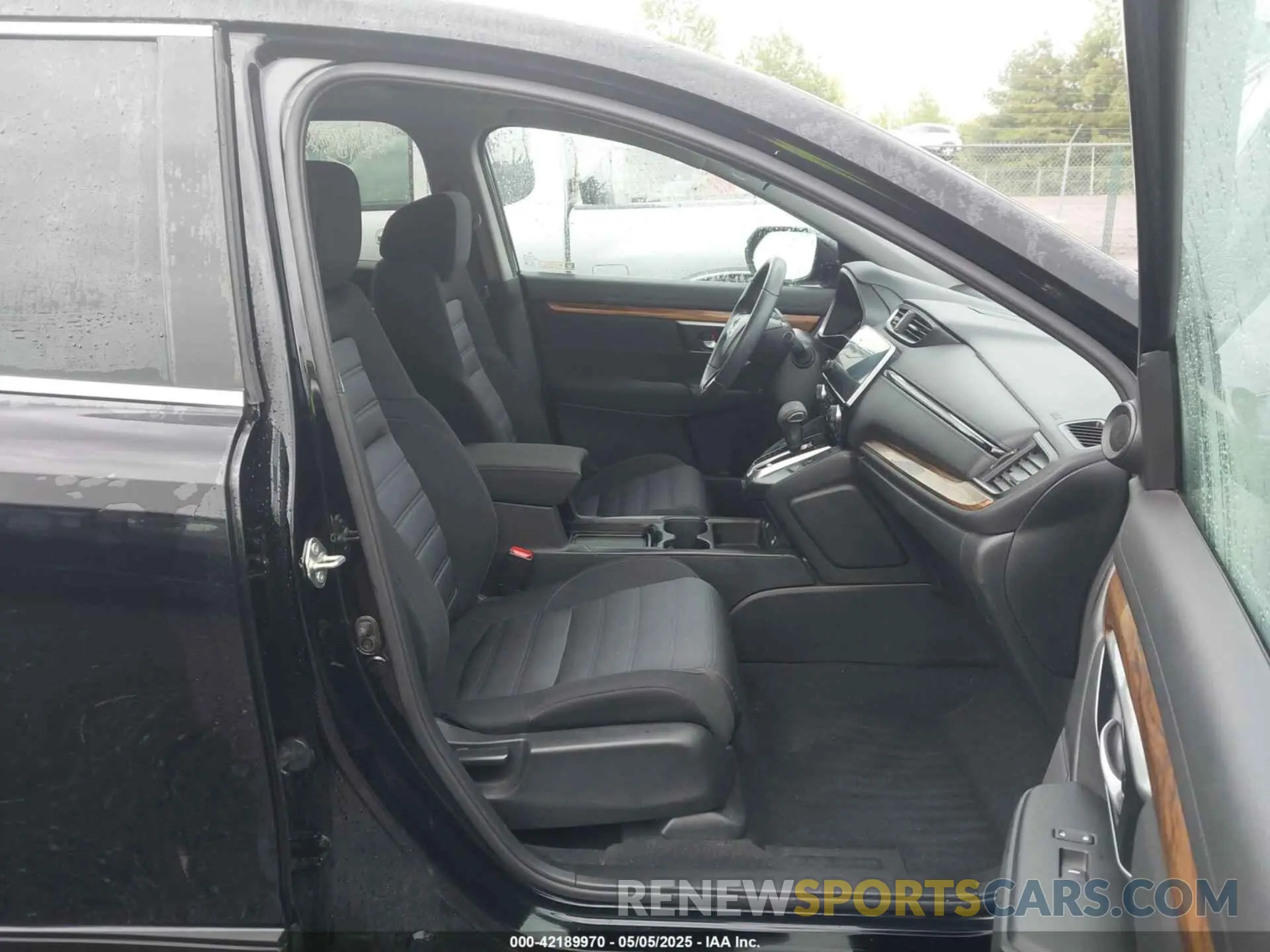 5 Photograph of a damaged car 2HKRW2H5XLH641486 HONDA CR-V 2020