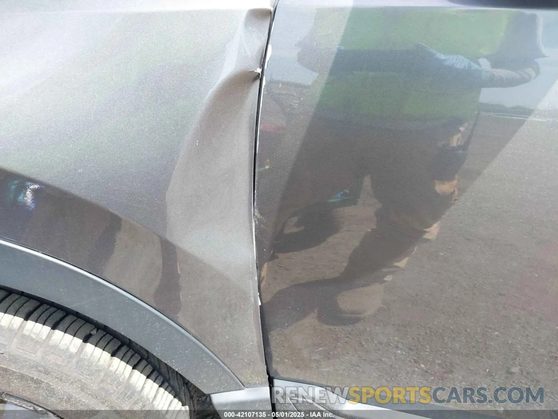 18 Photograph of a damaged car 2HKRW2H5XLH686735 HONDA CR-V 2020
