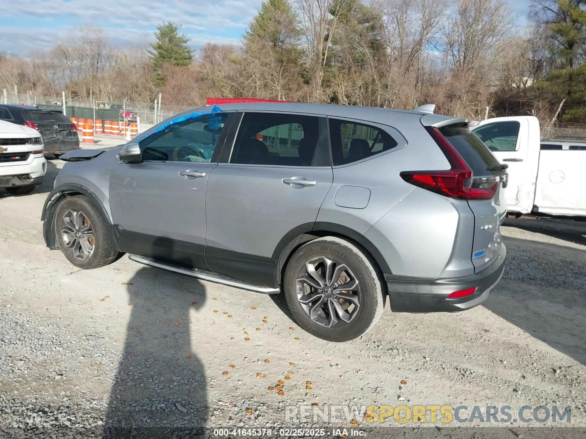 3 Photograph of a damaged car 2HKRW2H82LH600845 HONDA CR-V 2020