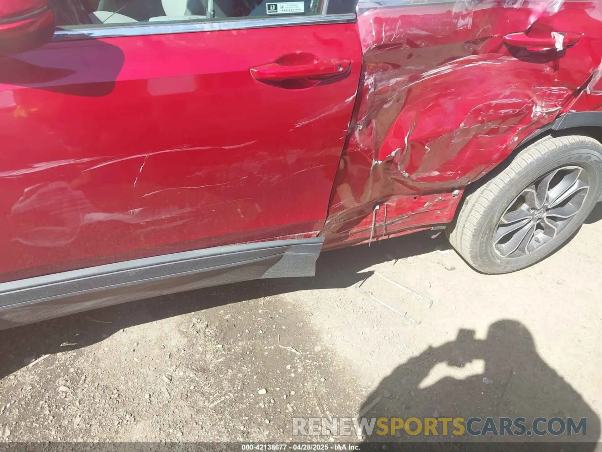6 Photograph of a damaged car 2HKRW2H83LH637337 HONDA CR-V 2020
