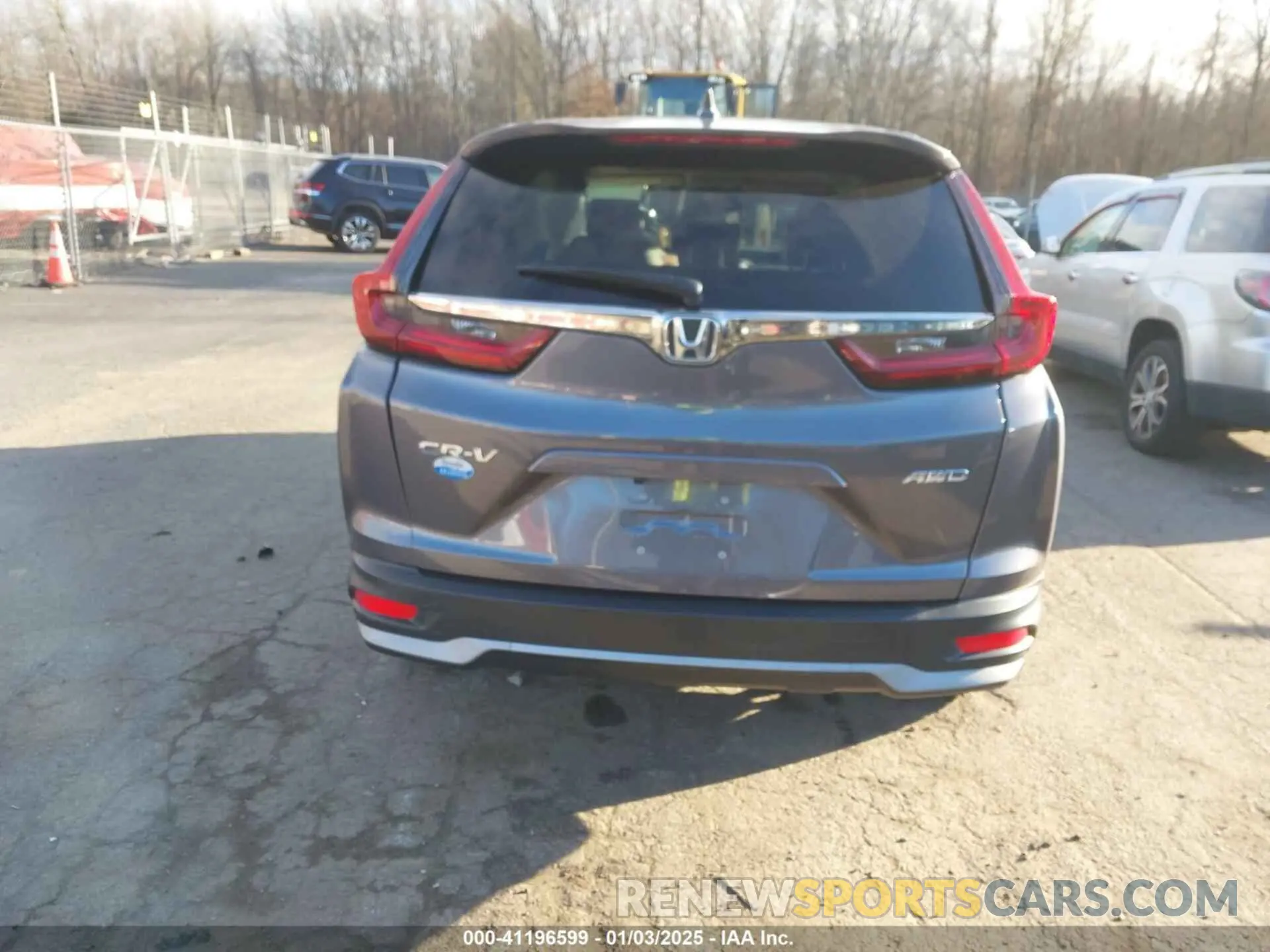 17 Photograph of a damaged car 2HKRW2H83LH657555 HONDA CR-V 2020