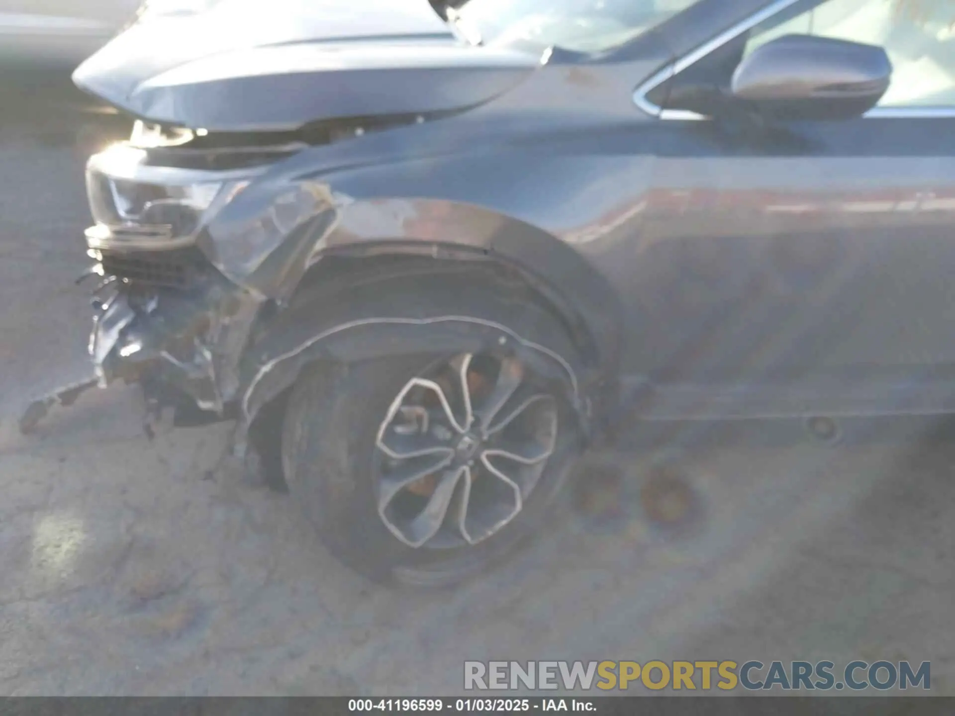 18 Photograph of a damaged car 2HKRW2H83LH657555 HONDA CR-V 2020