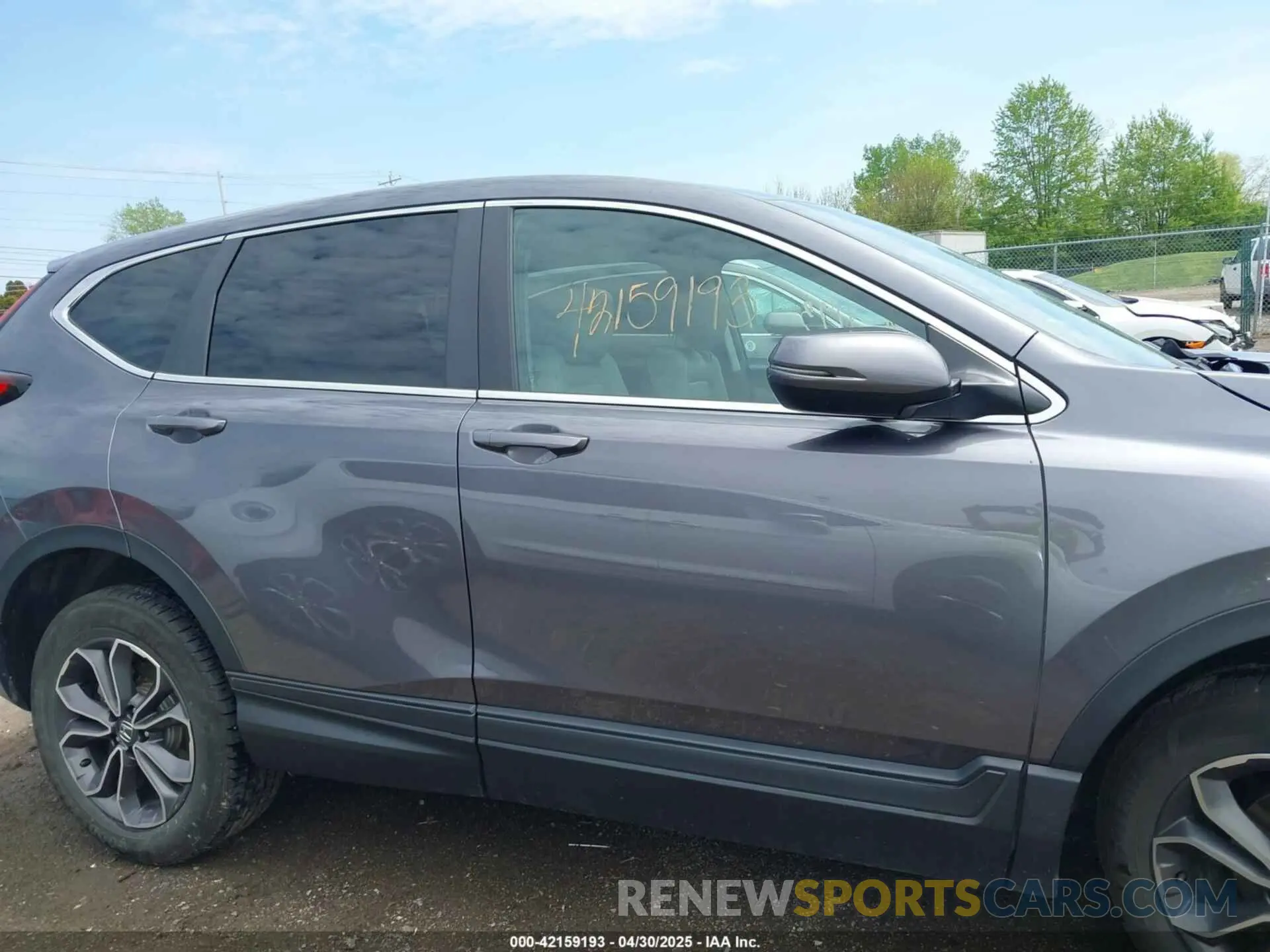 14 Photograph of a damaged car 2HKRW2H85LH661459 HONDA CR-V 2020