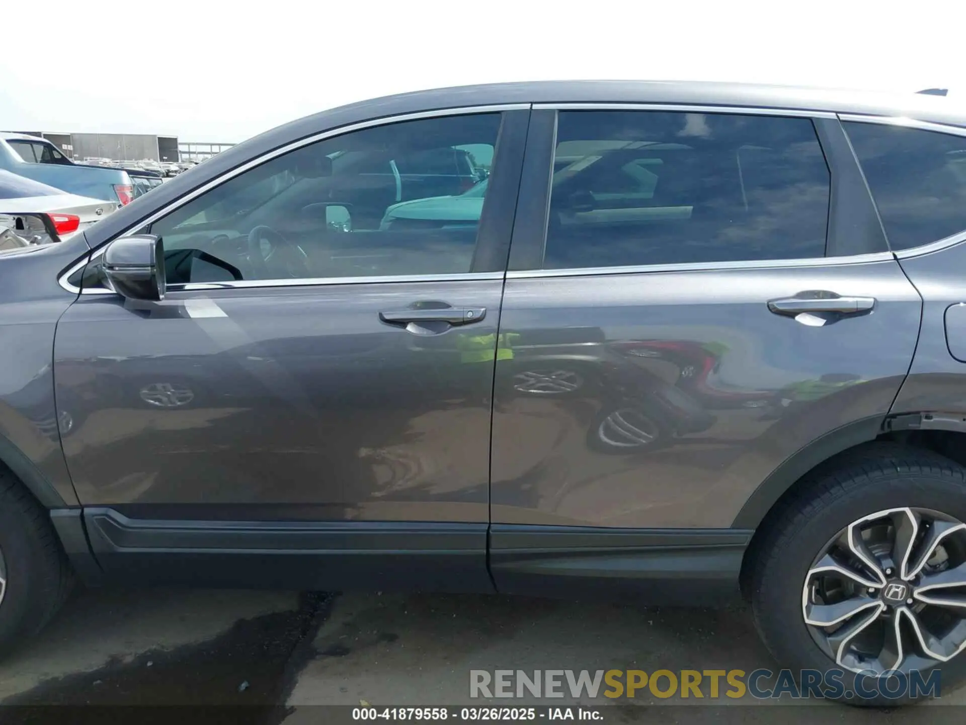 15 Photograph of a damaged car 2HKRW2H86LH687875 HONDA CR-V 2020