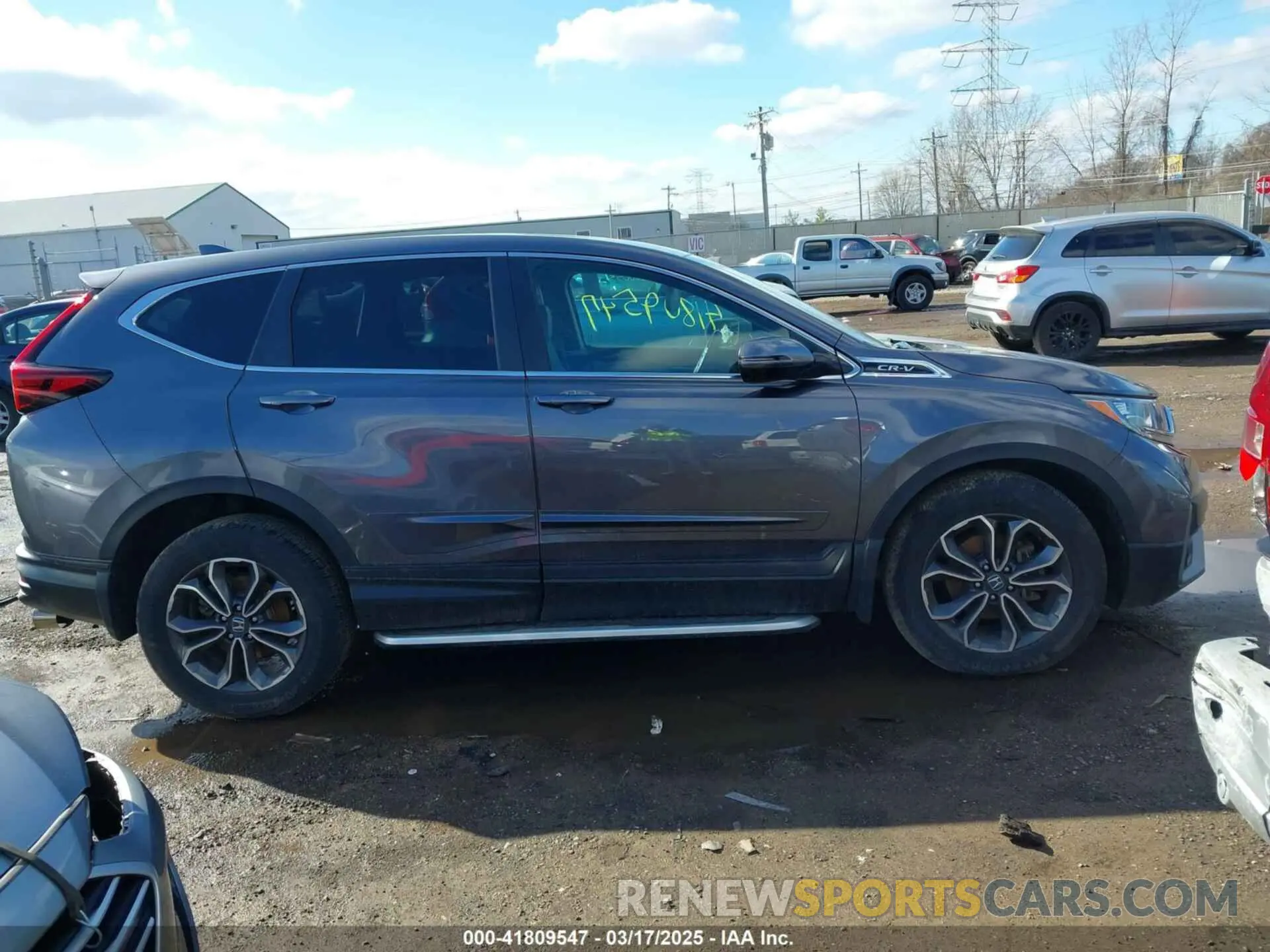 13 Photograph of a damaged car 2HKRW2H87LH611467 HONDA CR-V 2020