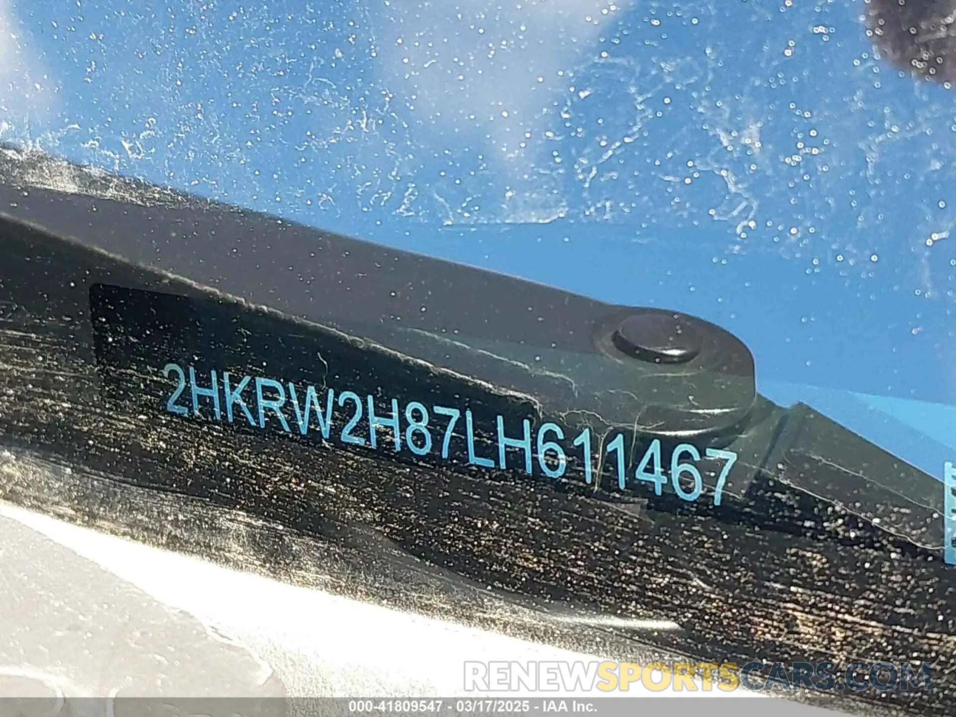 9 Photograph of a damaged car 2HKRW2H87LH611467 HONDA CR-V 2020