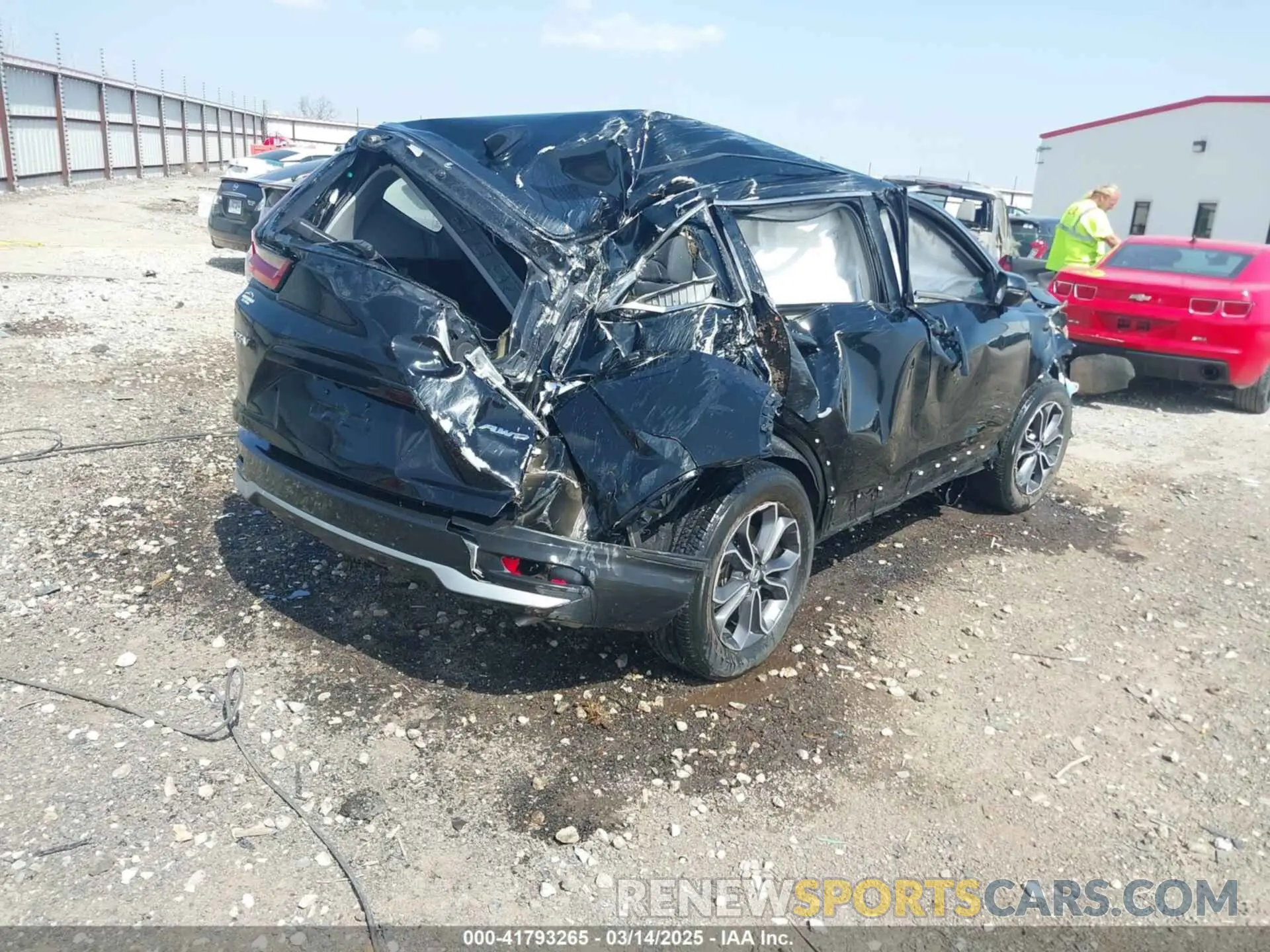 4 Photograph of a damaged car 2HKRW2H89LH696263 HONDA CR-V 2020