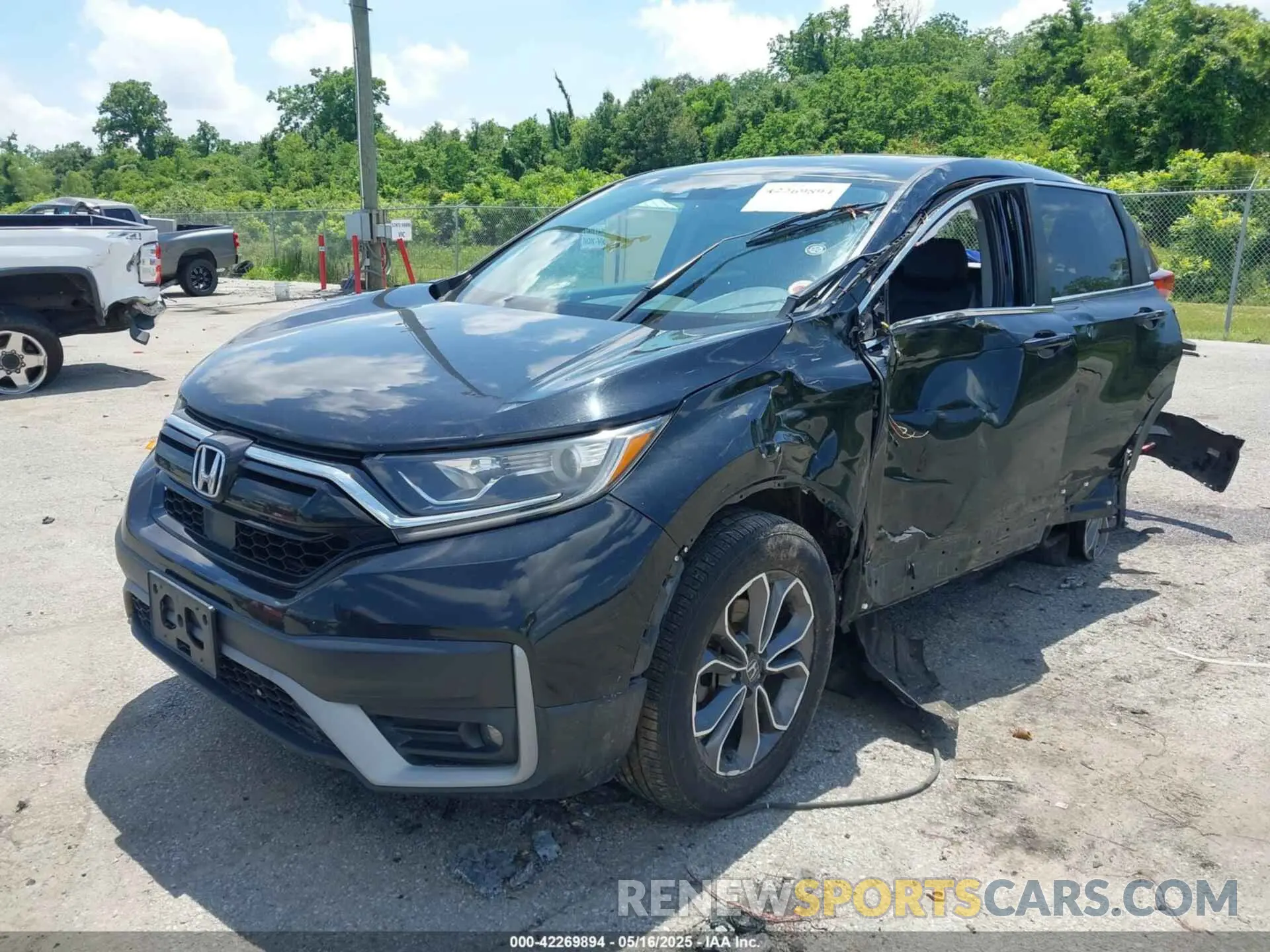 2 Photograph of a damaged car 2HKRW2H8XLH675406 HONDA CR-V 2020