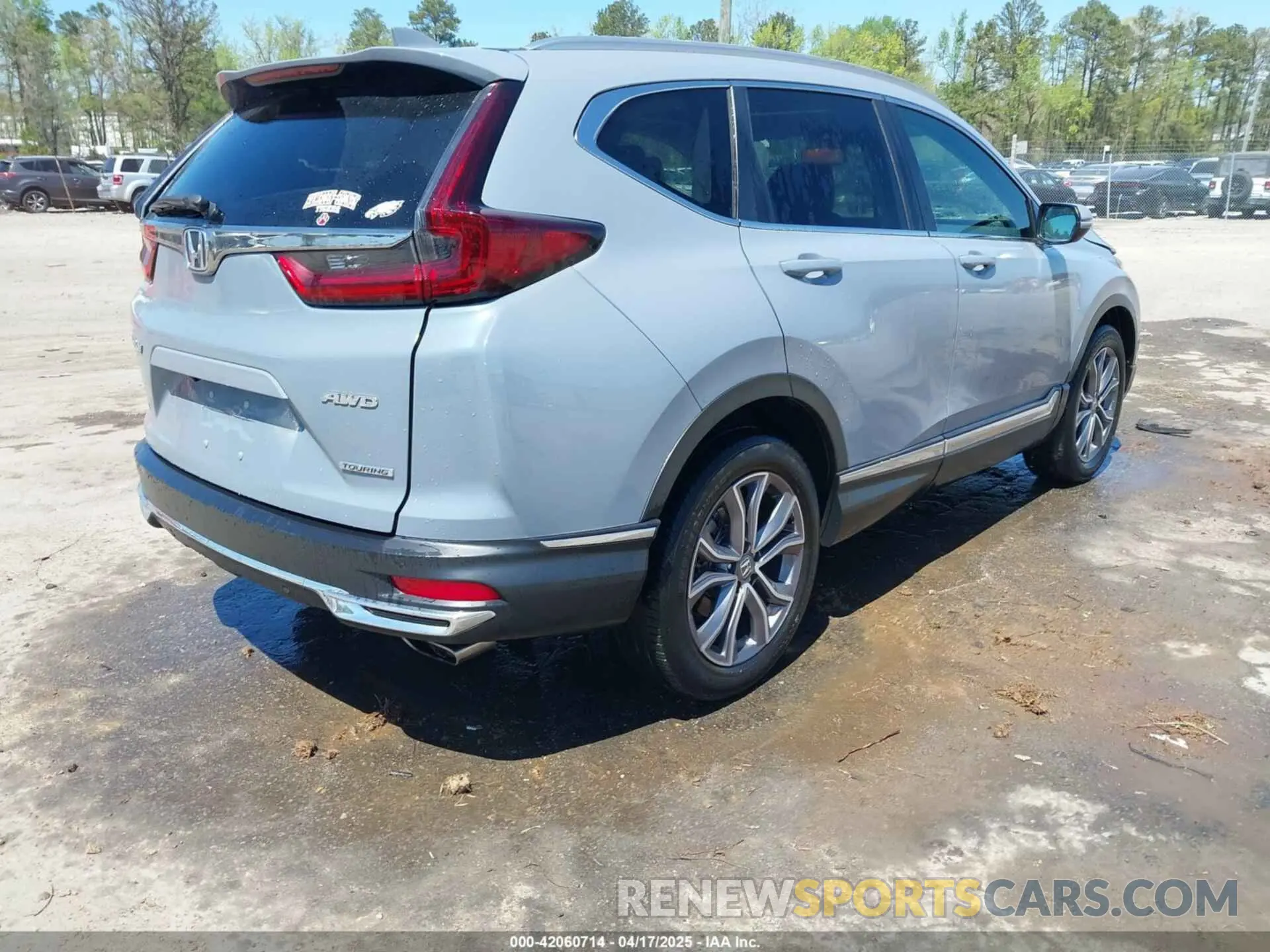 4 Photograph of a damaged car 2HKRW2H90LH608435 HONDA CR-V 2020