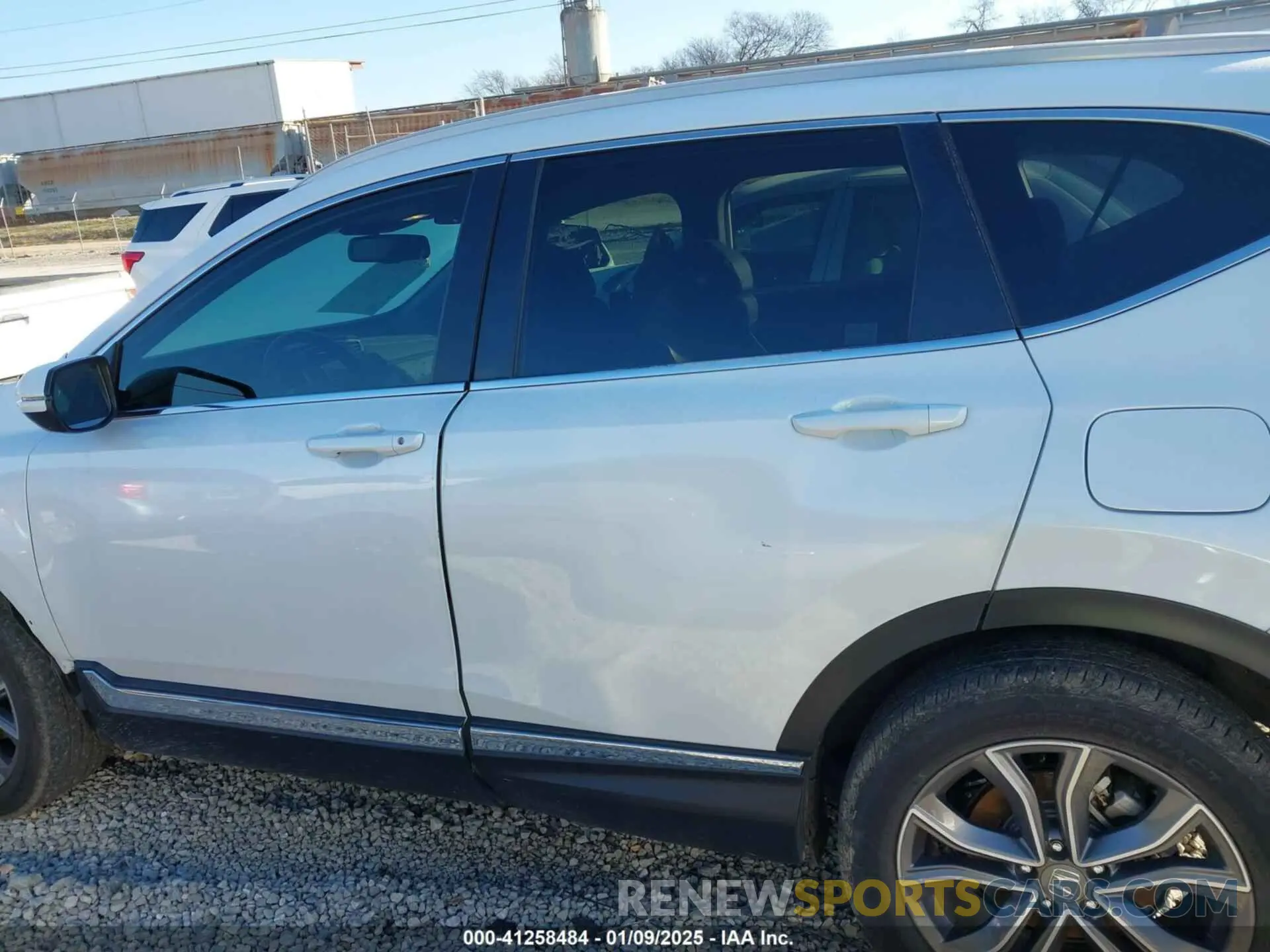14 Photograph of a damaged car 2HKRW2H91LH643923 HONDA CR-V 2020