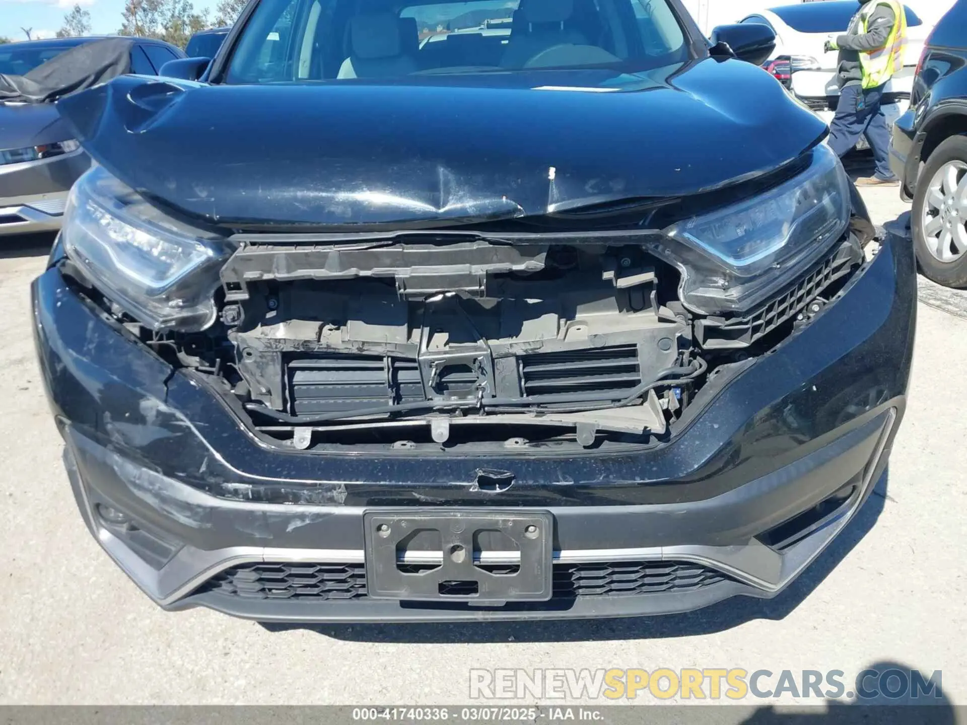 6 Photograph of a damaged car 2HKRW2H94LH653538 HONDA CR-V 2020