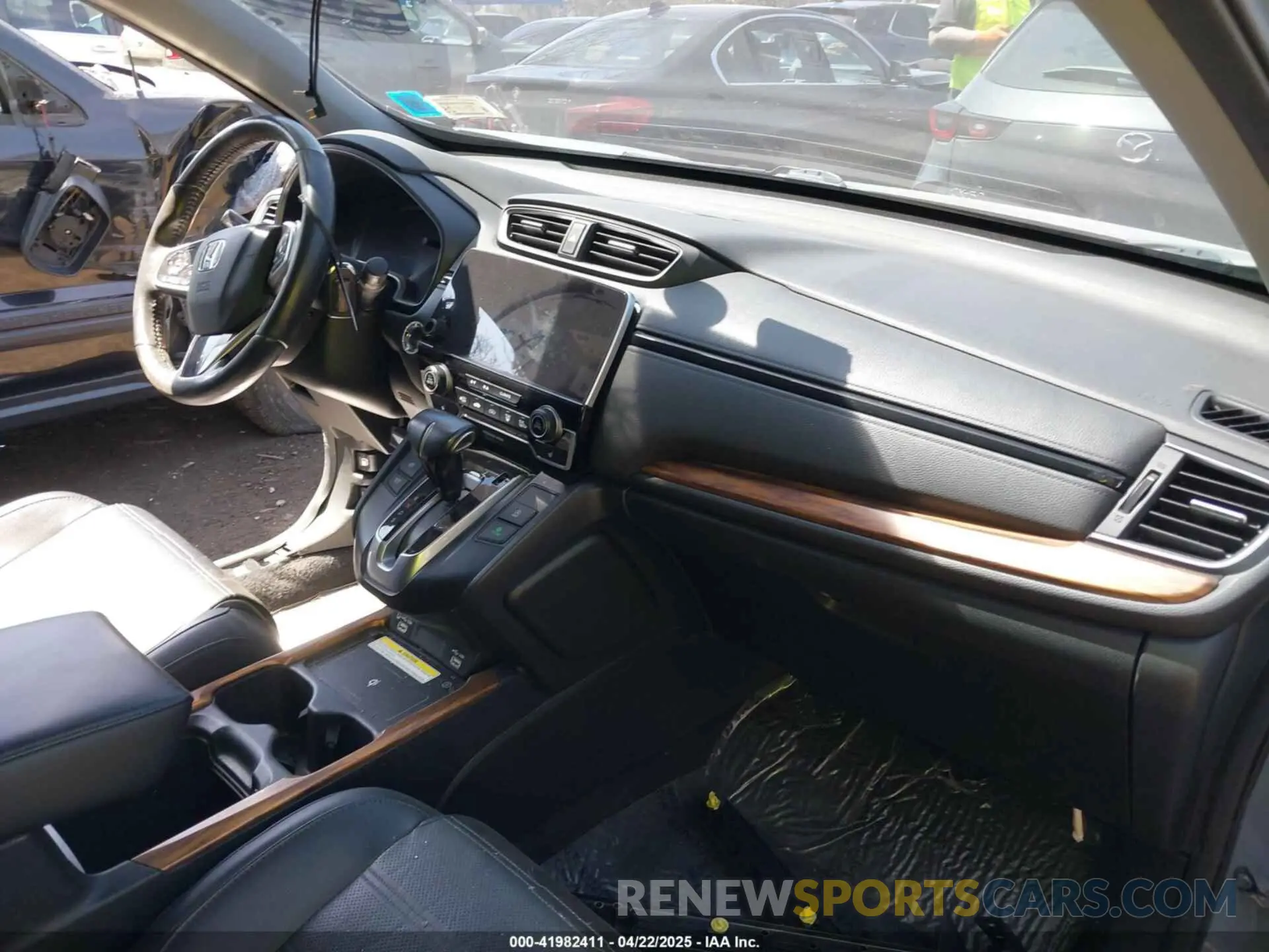 5 Photograph of a damaged car 2HKRW2H95LH609144 HONDA CR-V 2020