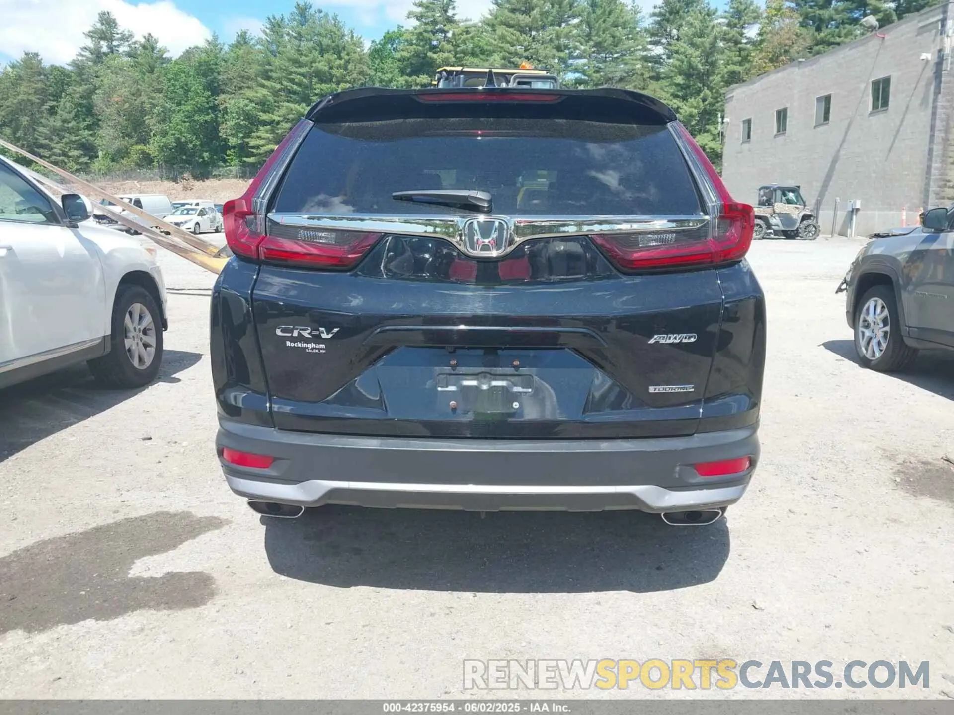 16 Photograph of a damaged car 2HKRW2H96LH620699 HONDA CR-V 2020