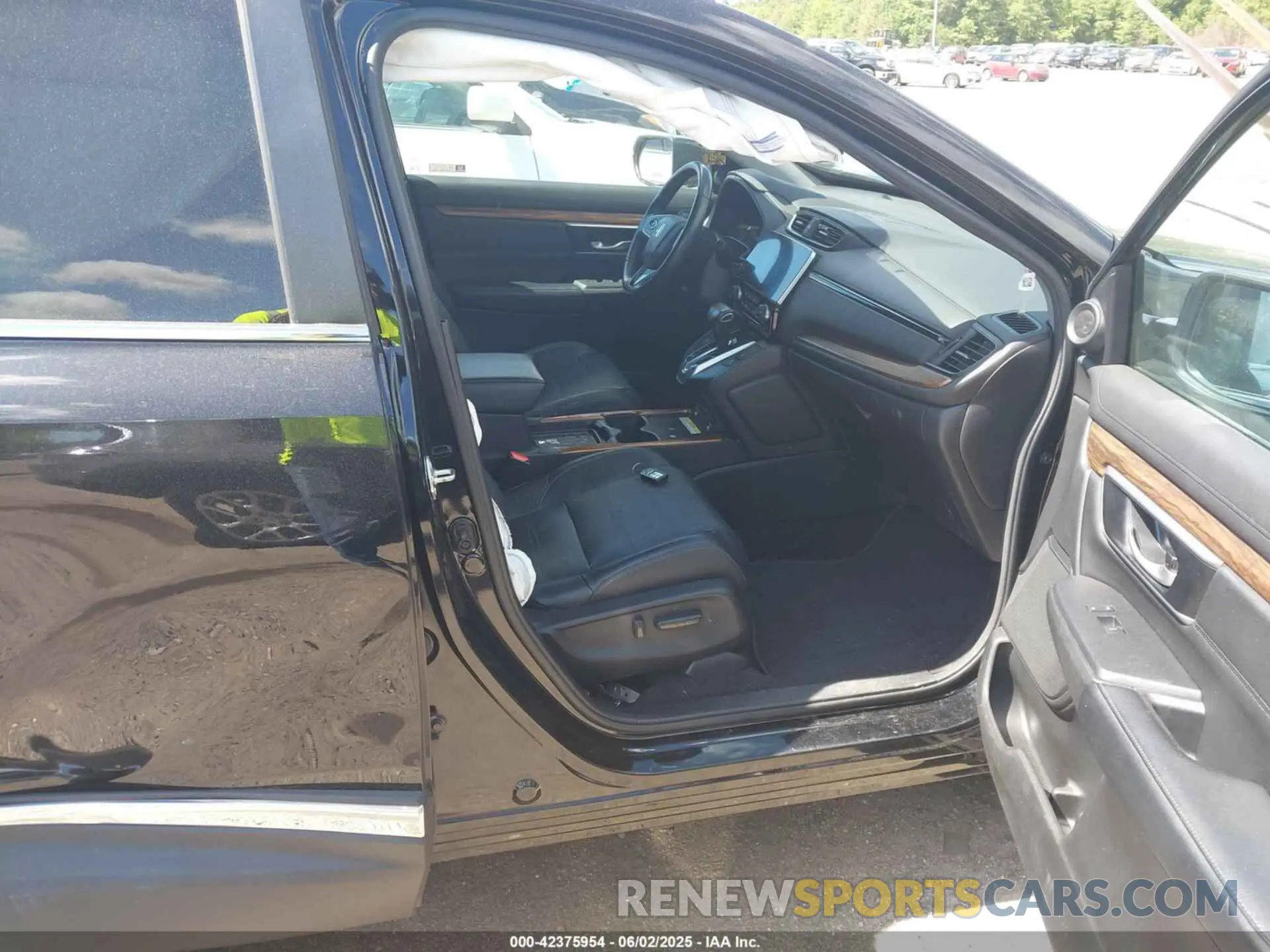 5 Photograph of a damaged car 2HKRW2H96LH620699 HONDA CR-V 2020