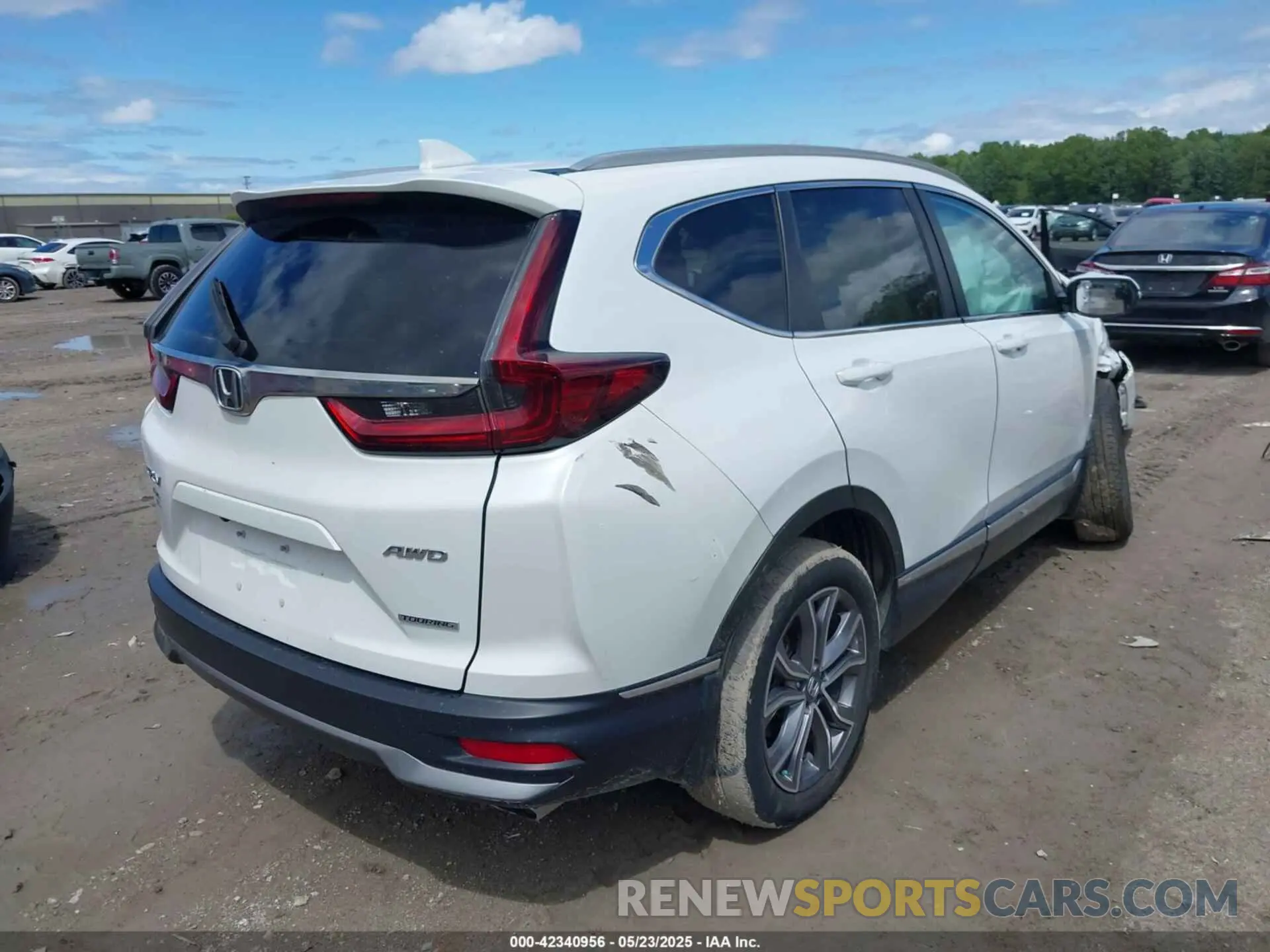 4 Photograph of a damaged car 2HKRW2H97LH676151 HONDA CR-V 2020