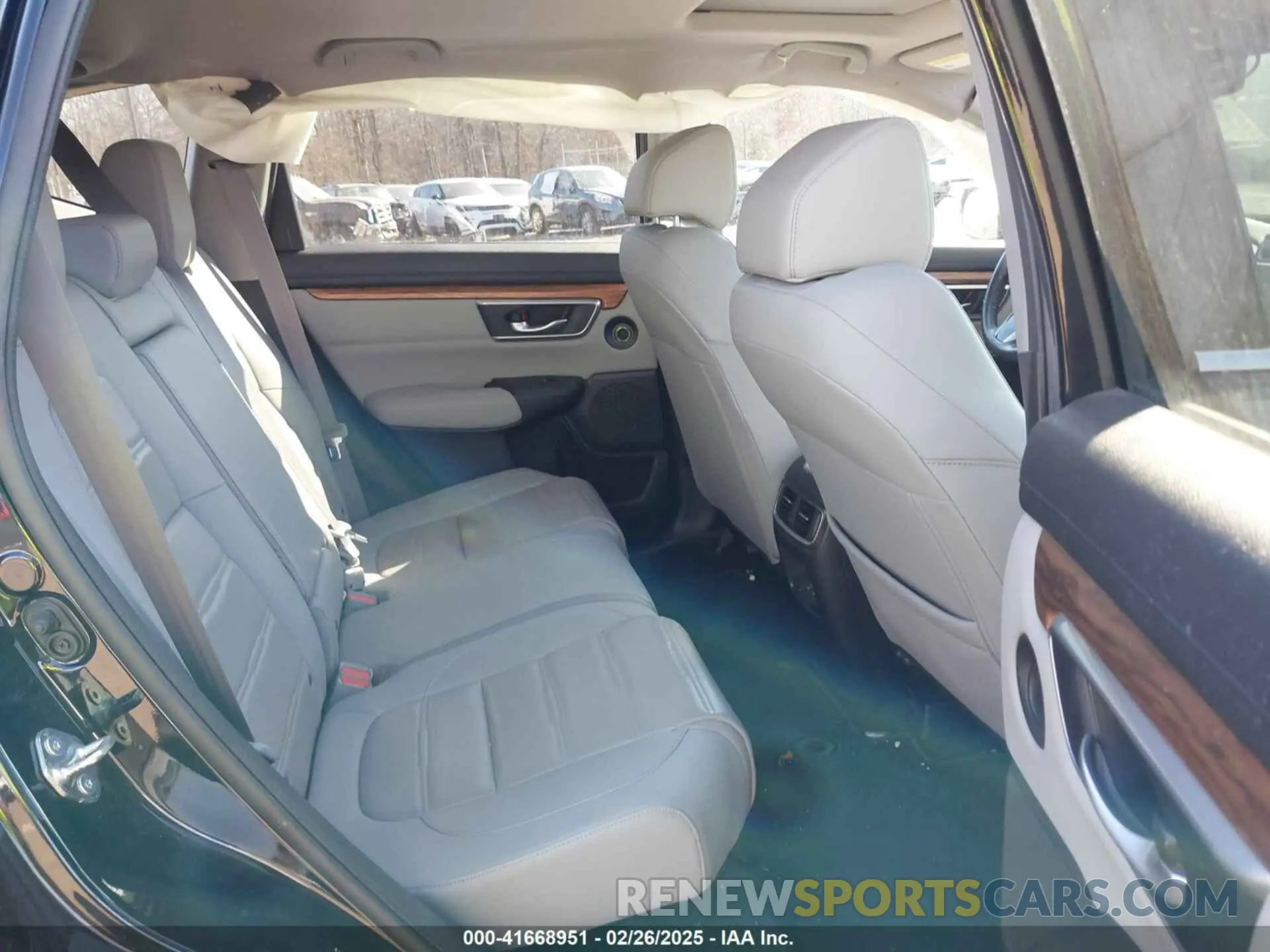 8 Photograph of a damaged car 2HKRW2H98LH626651 HONDA CR-V 2020