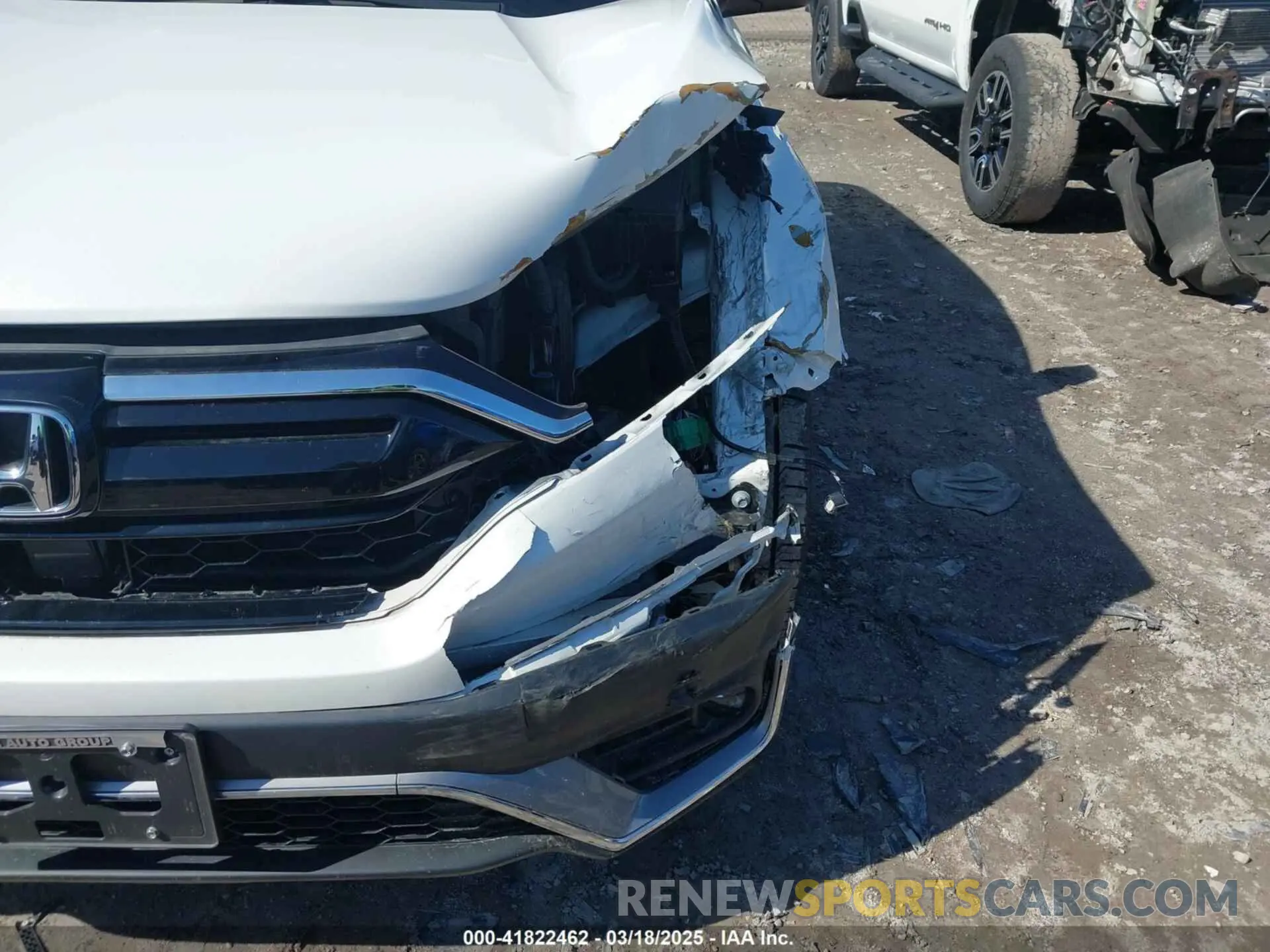 6 Photograph of a damaged car 2HKRW2H99LH635892 HONDA CR-V 2020