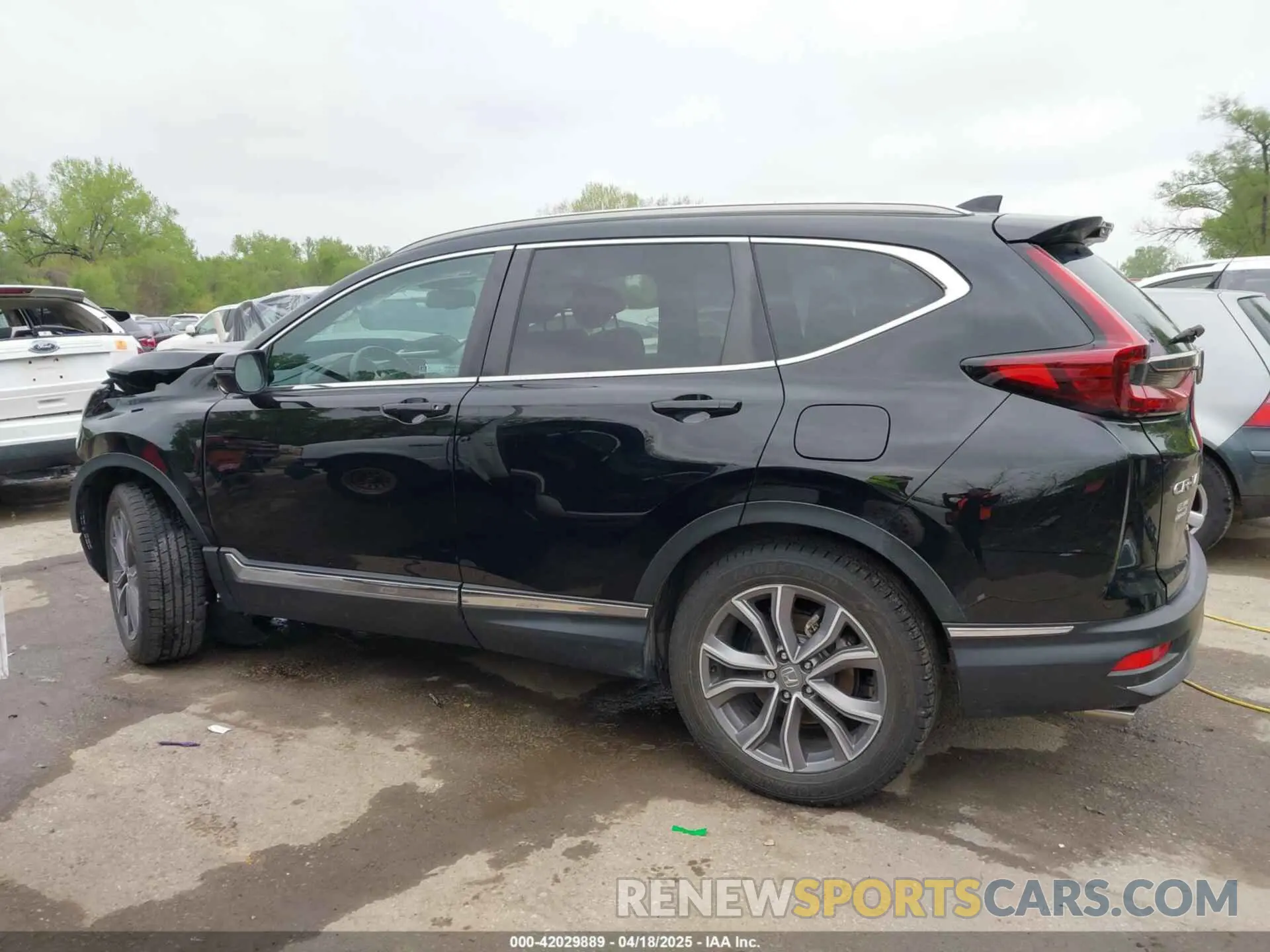 14 Photograph of a damaged car 2HKRW2H99LH650456 HONDA CR-V 2020