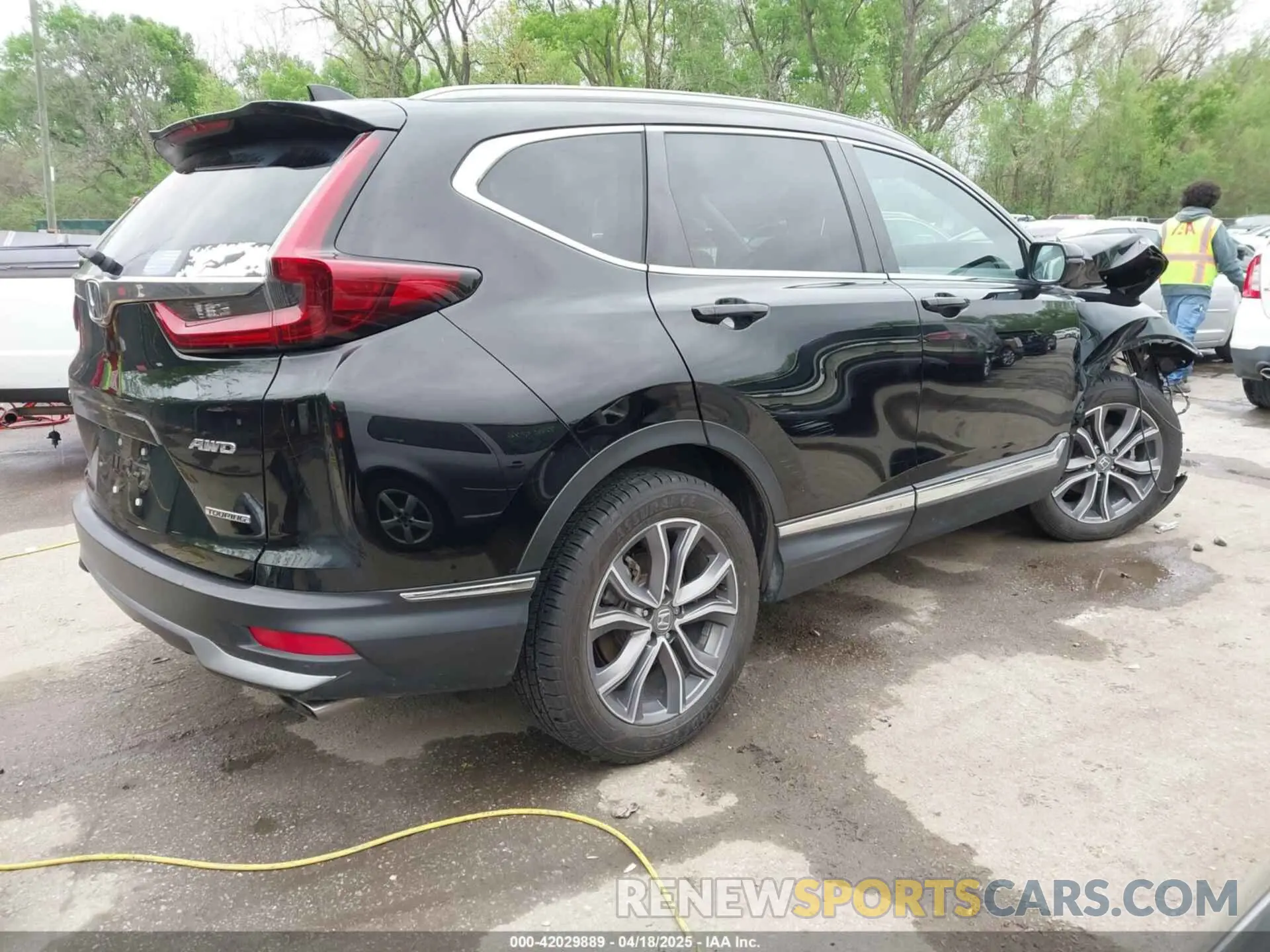 4 Photograph of a damaged car 2HKRW2H99LH650456 HONDA CR-V 2020