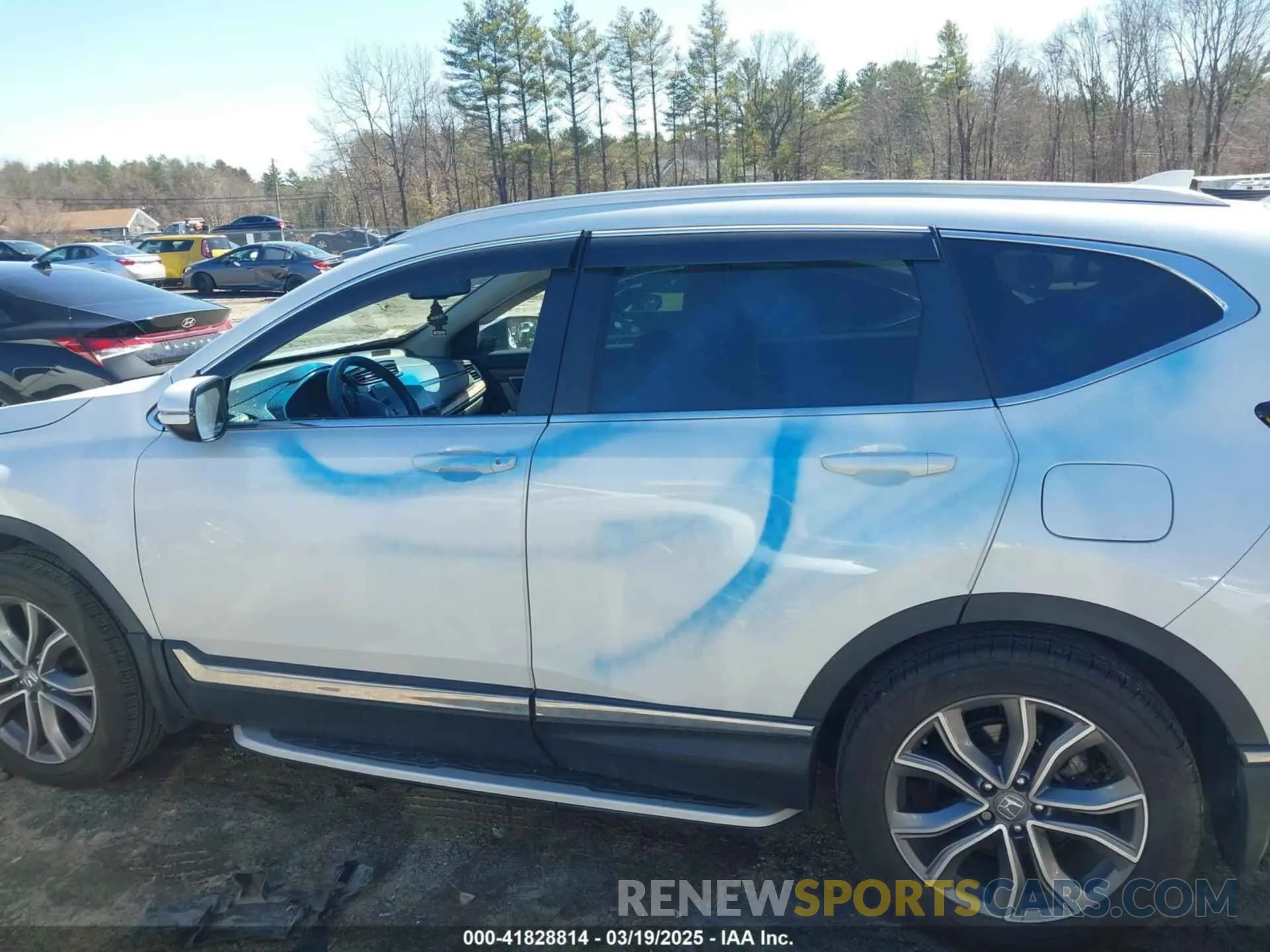 14 Photograph of a damaged car 2HKRW2H99LH659058 HONDA CR-V 2020