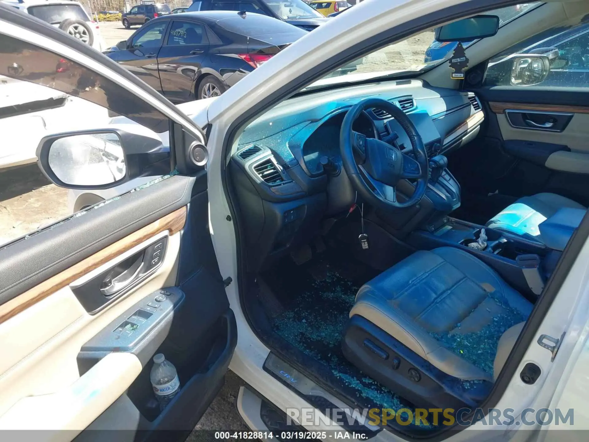 6 Photograph of a damaged car 2HKRW2H99LH659058 HONDA CR-V 2020