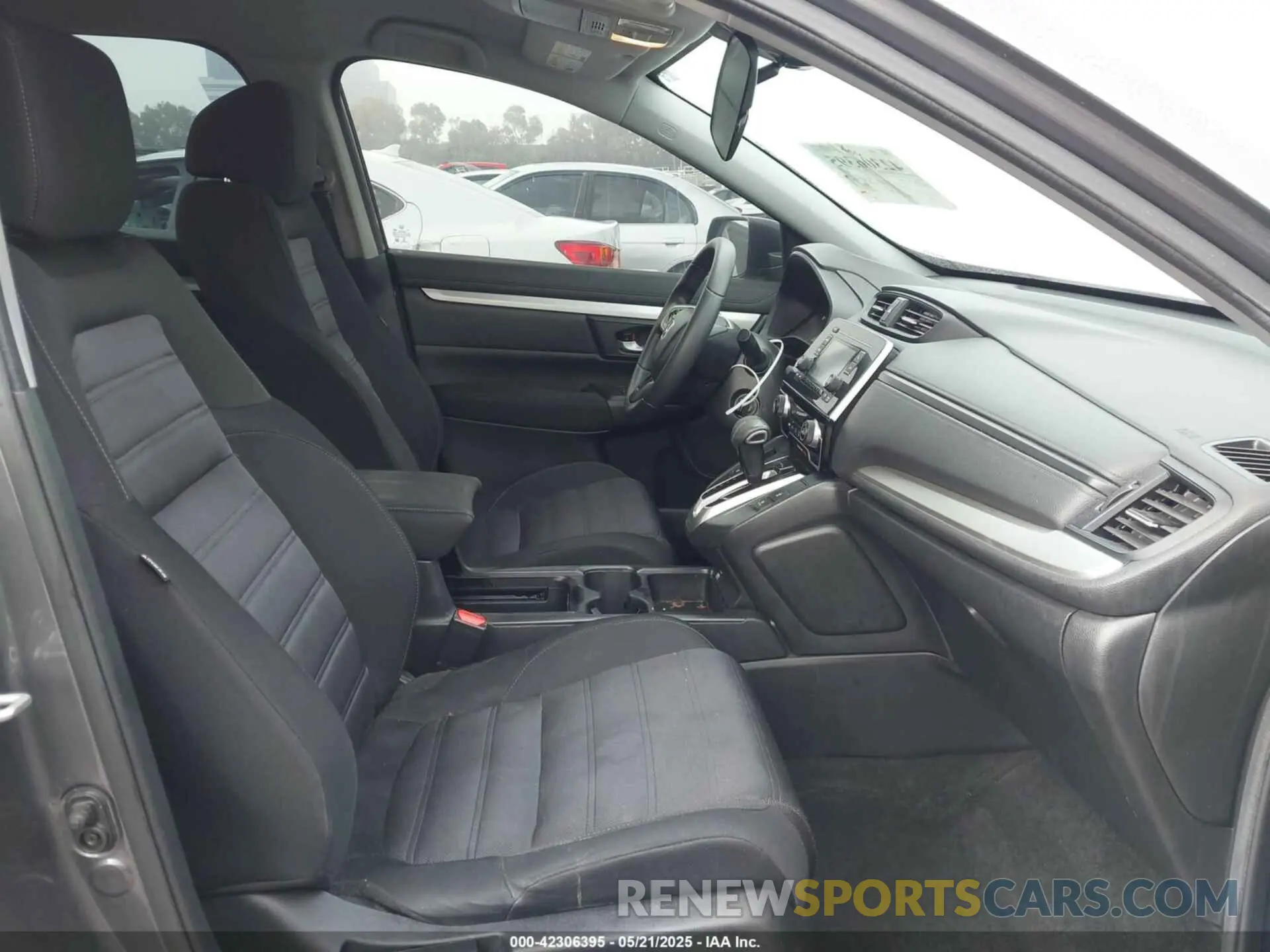 5 Photograph of a damaged car 5J6RW1H20LA001899 HONDA CR-V 2020