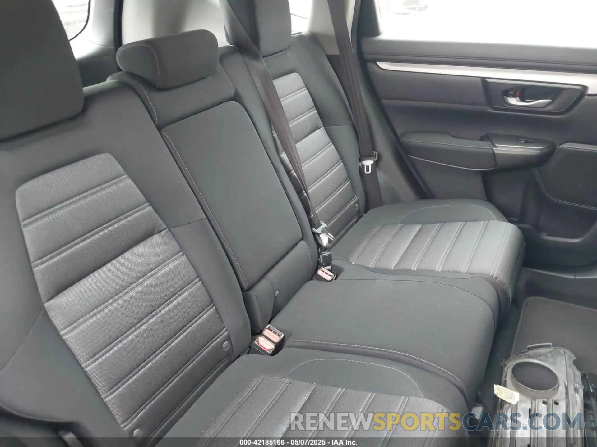 8 Photograph of a damaged car 5J6RW1H24LA015661 HONDA CR-V 2020